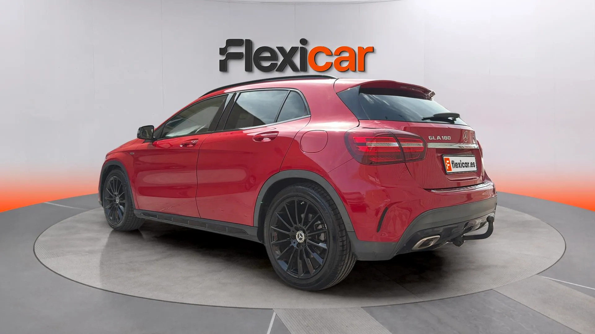Mercedes-Benz GLA 180 - foto 5