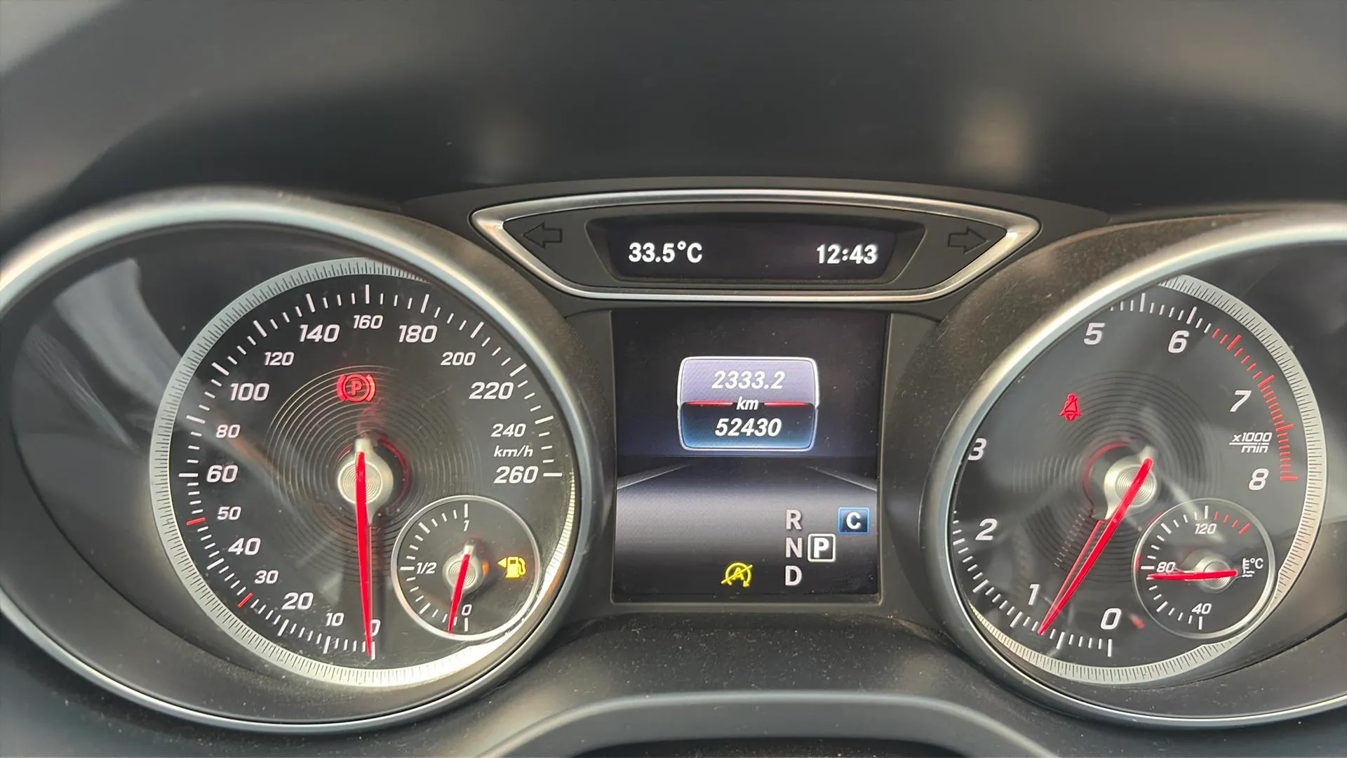 Mercedes-Benz GLA 180 - foto 12