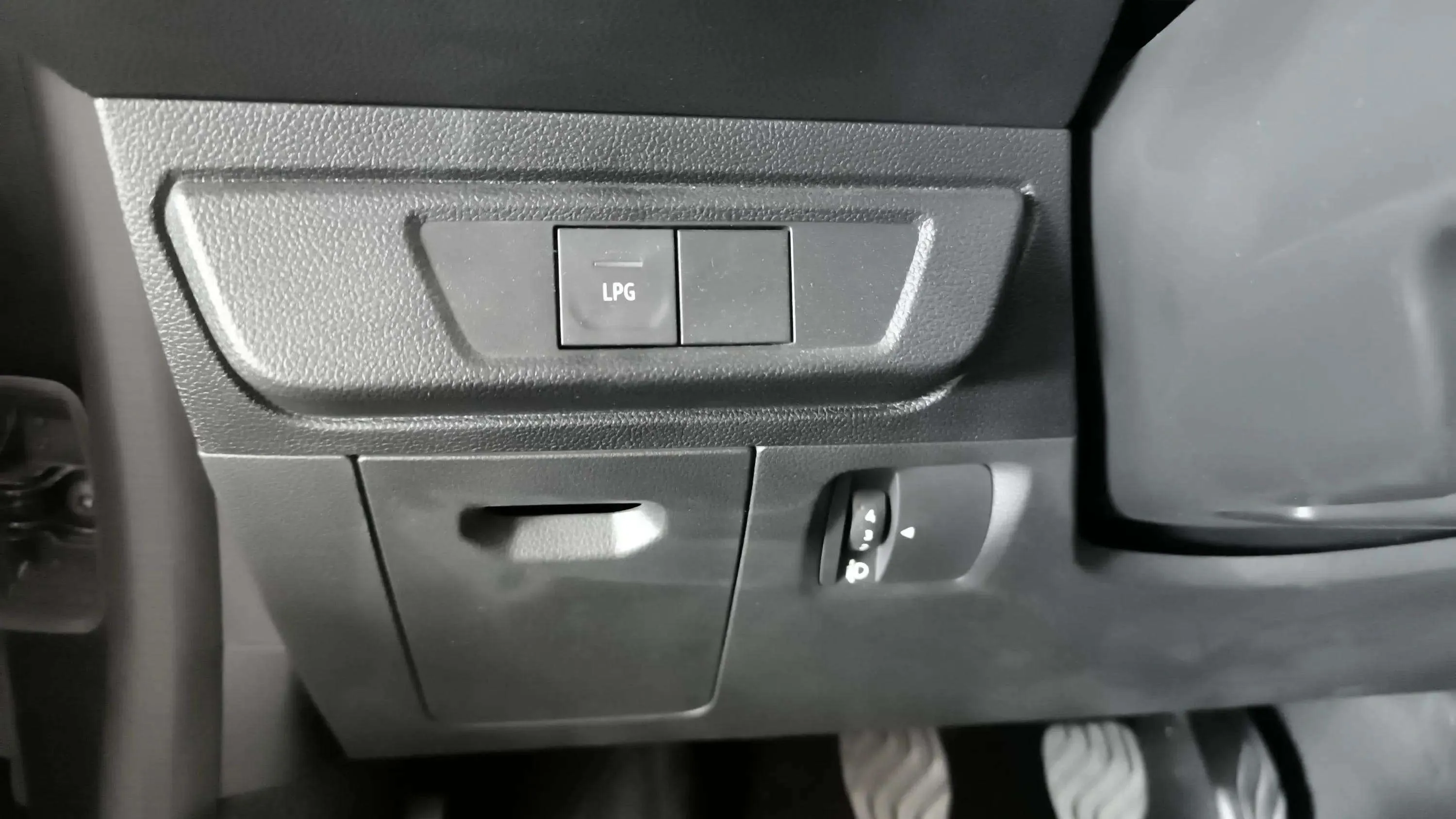Dacia Sandero Expression ECO-G - foto 18