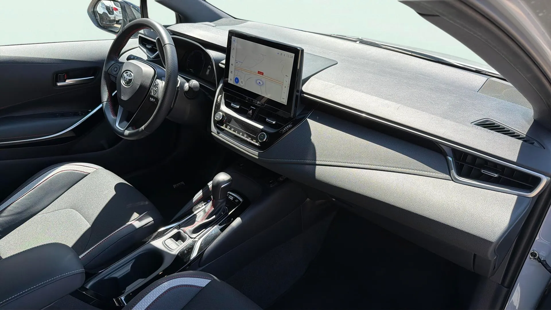 Toyota Corolla 200H GR-Sport Touring Sport - foto 9