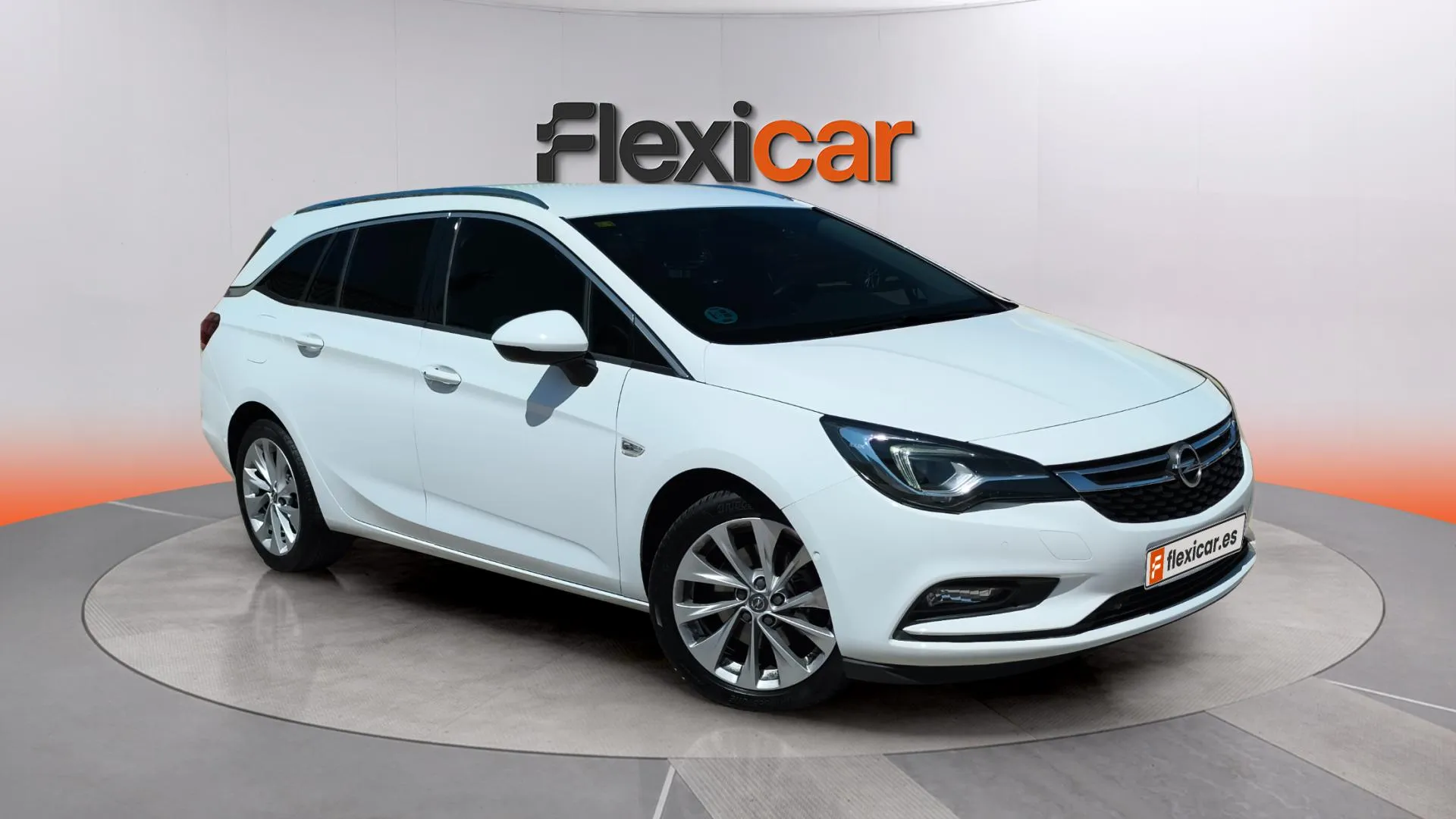 Opel Astra 1.6 CDTi Innovation ST - foto 1