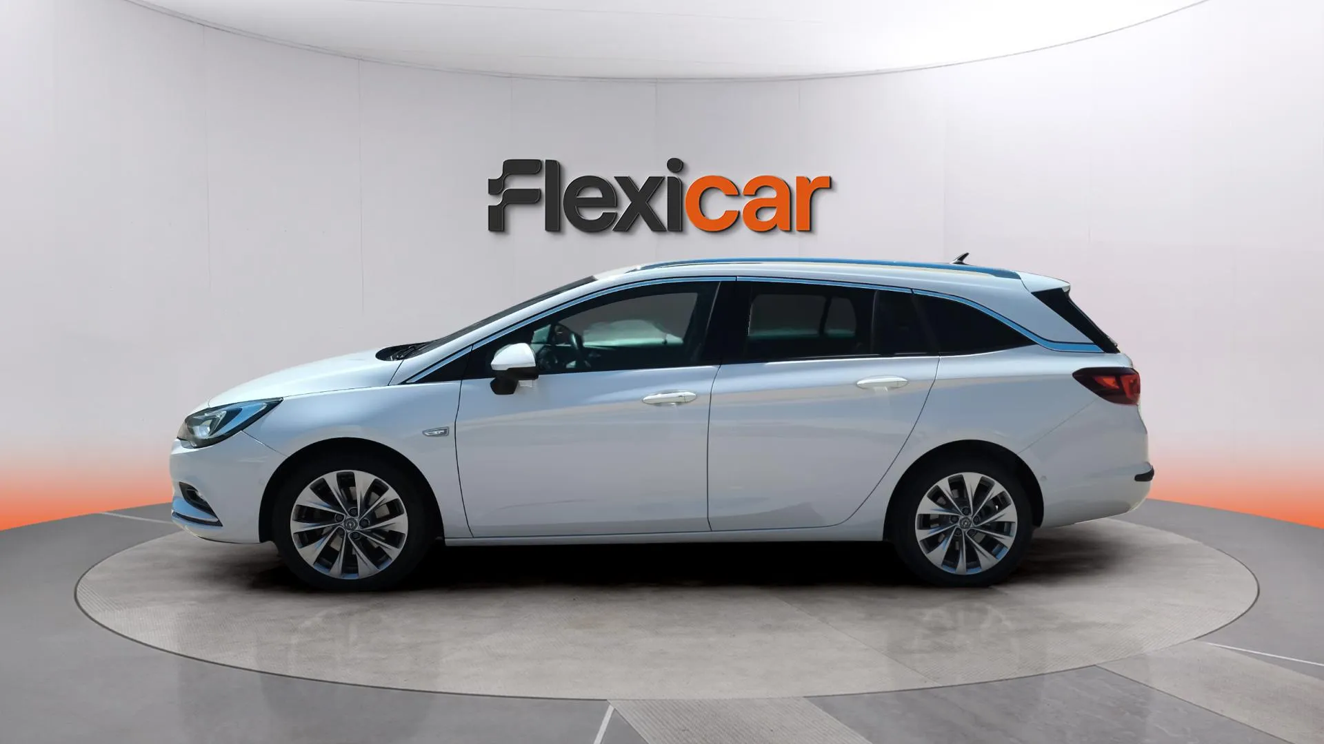 Opel Astra 1.6 CDTi Innovation ST - foto 6