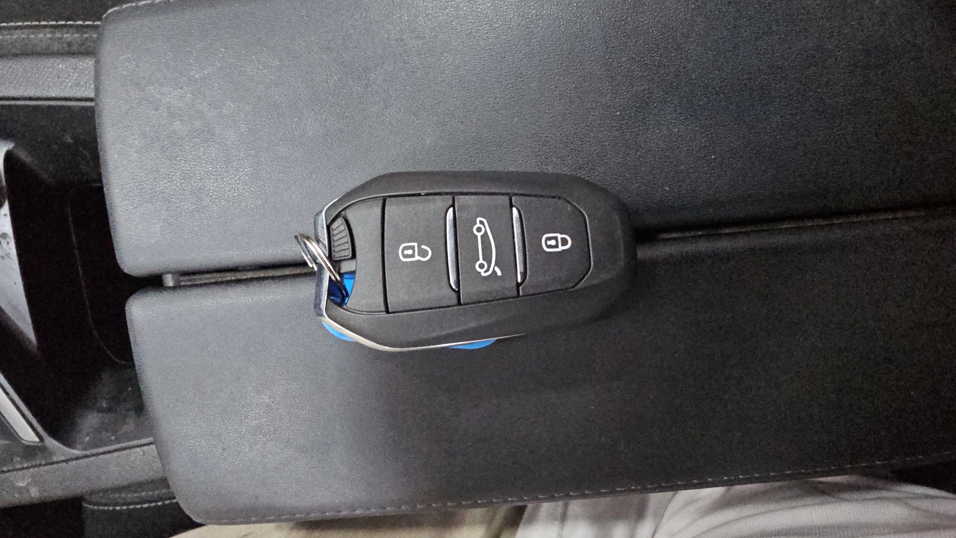 Peugeot 308 Active Pack BlueHDi 130 - foto 15