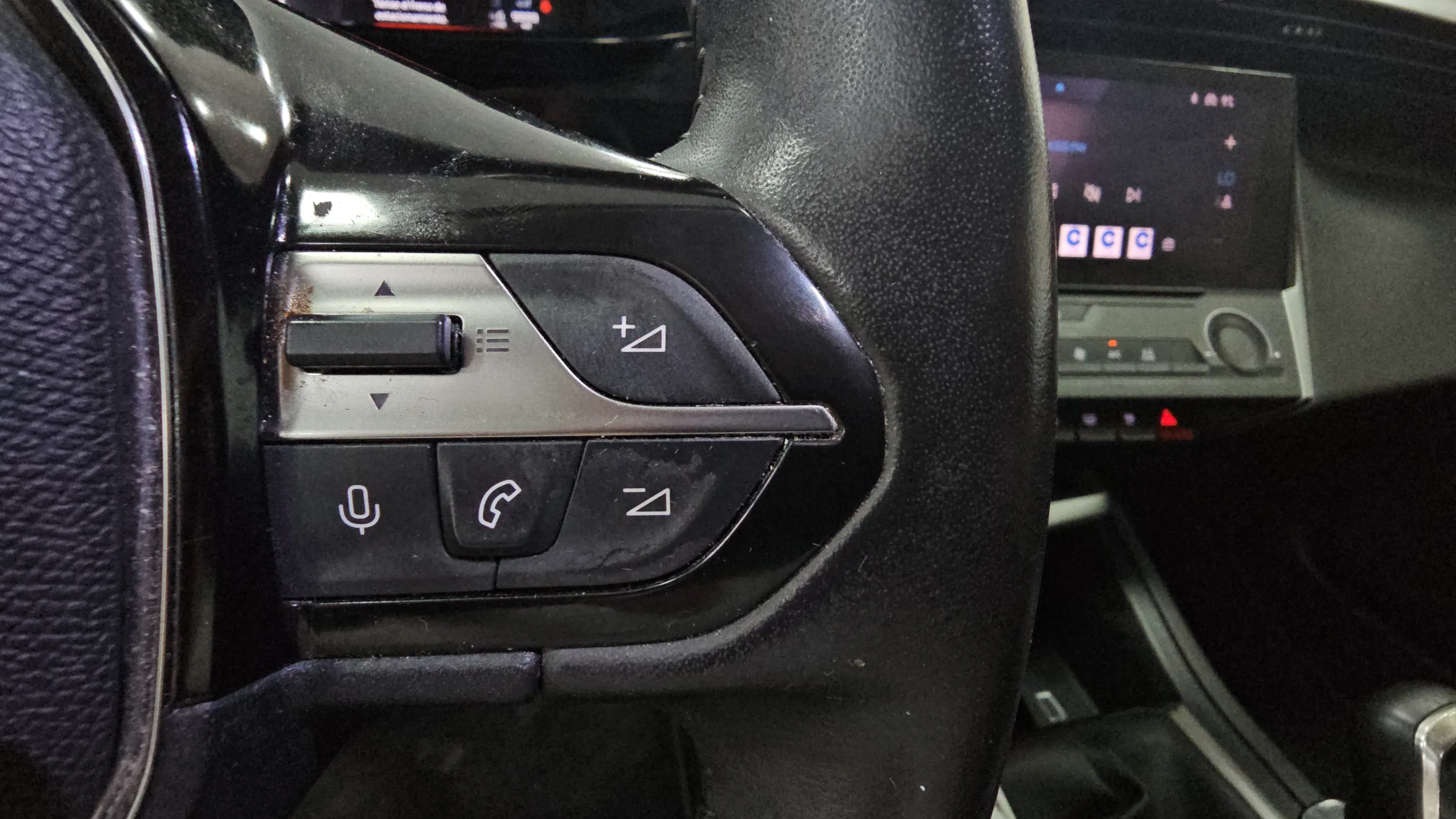 Peugeot 308 Active Pack BlueHDi 130 - foto 18