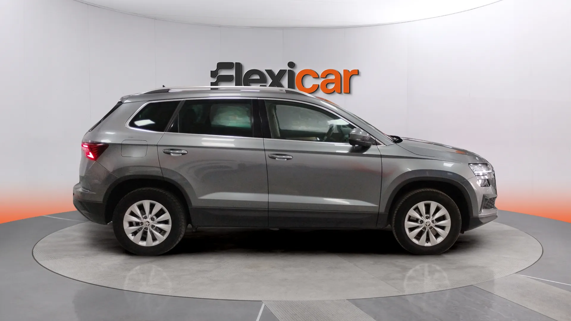 Škoda Karoq 1.5 TSI DSG ACT Design - foto 6