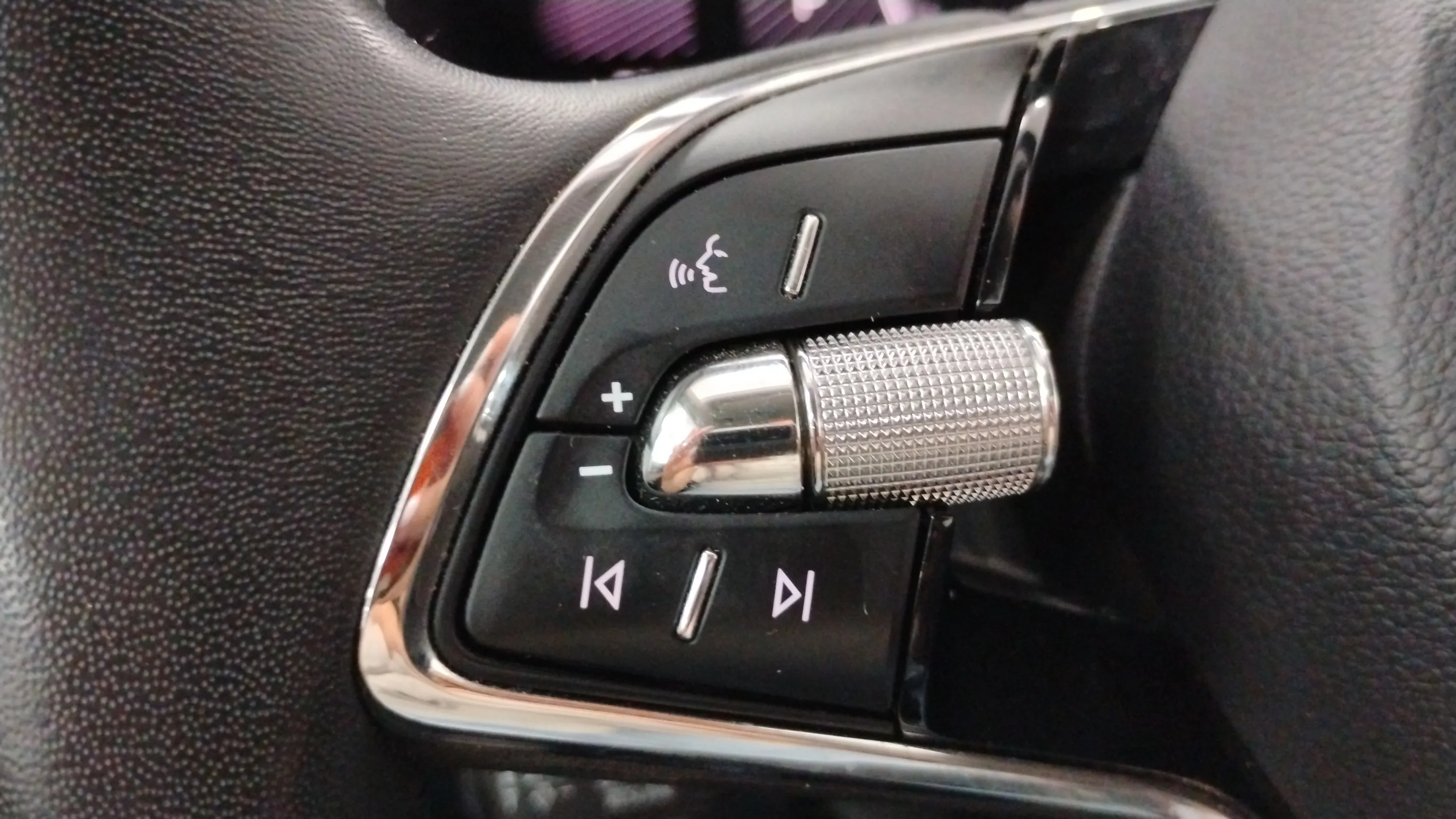 Škoda Karoq 1.5 TSI DSG ACT Design - foto 22