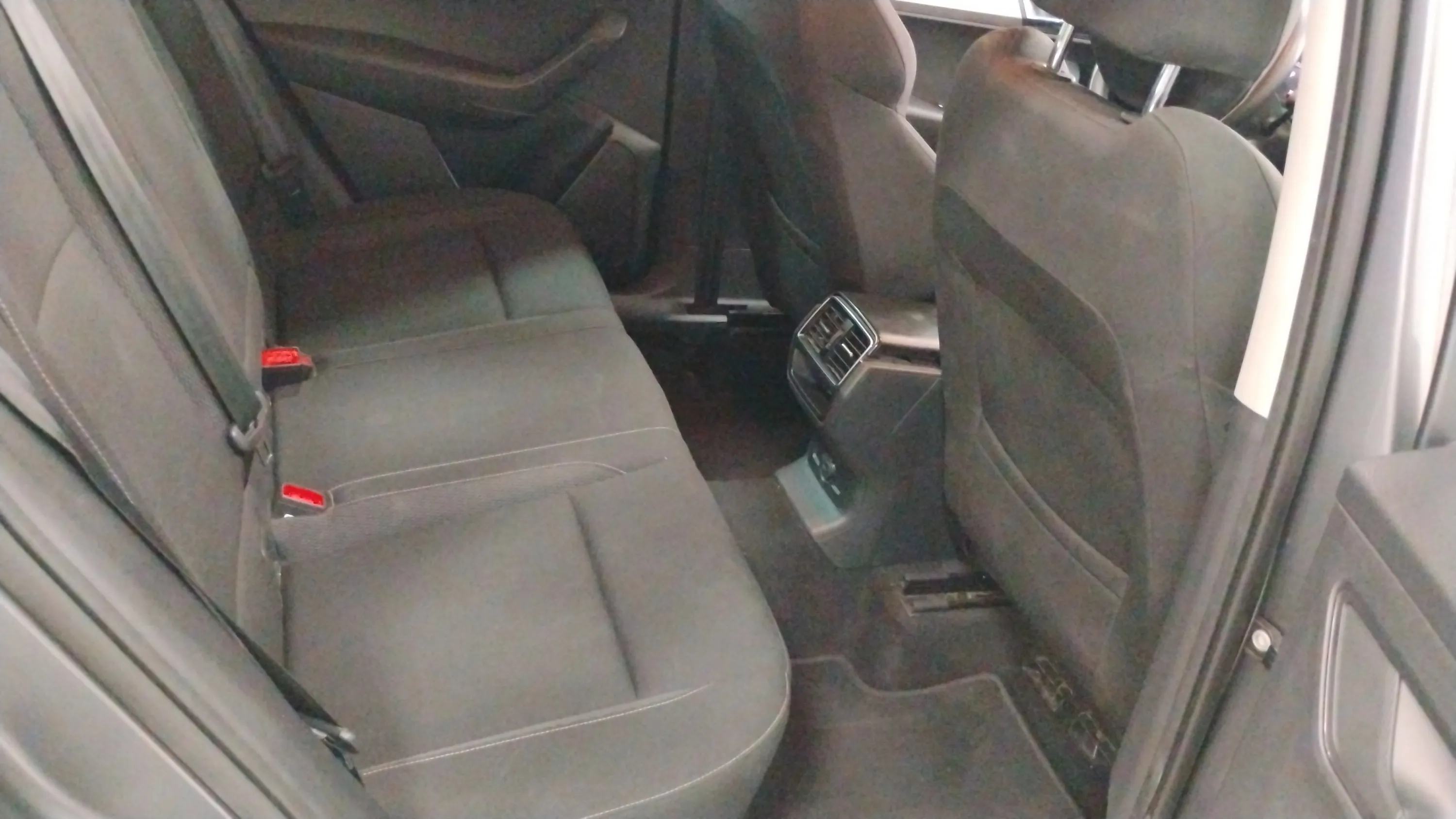 Škoda Karoq 1.5 TSI DSG ACT Design - foto 10