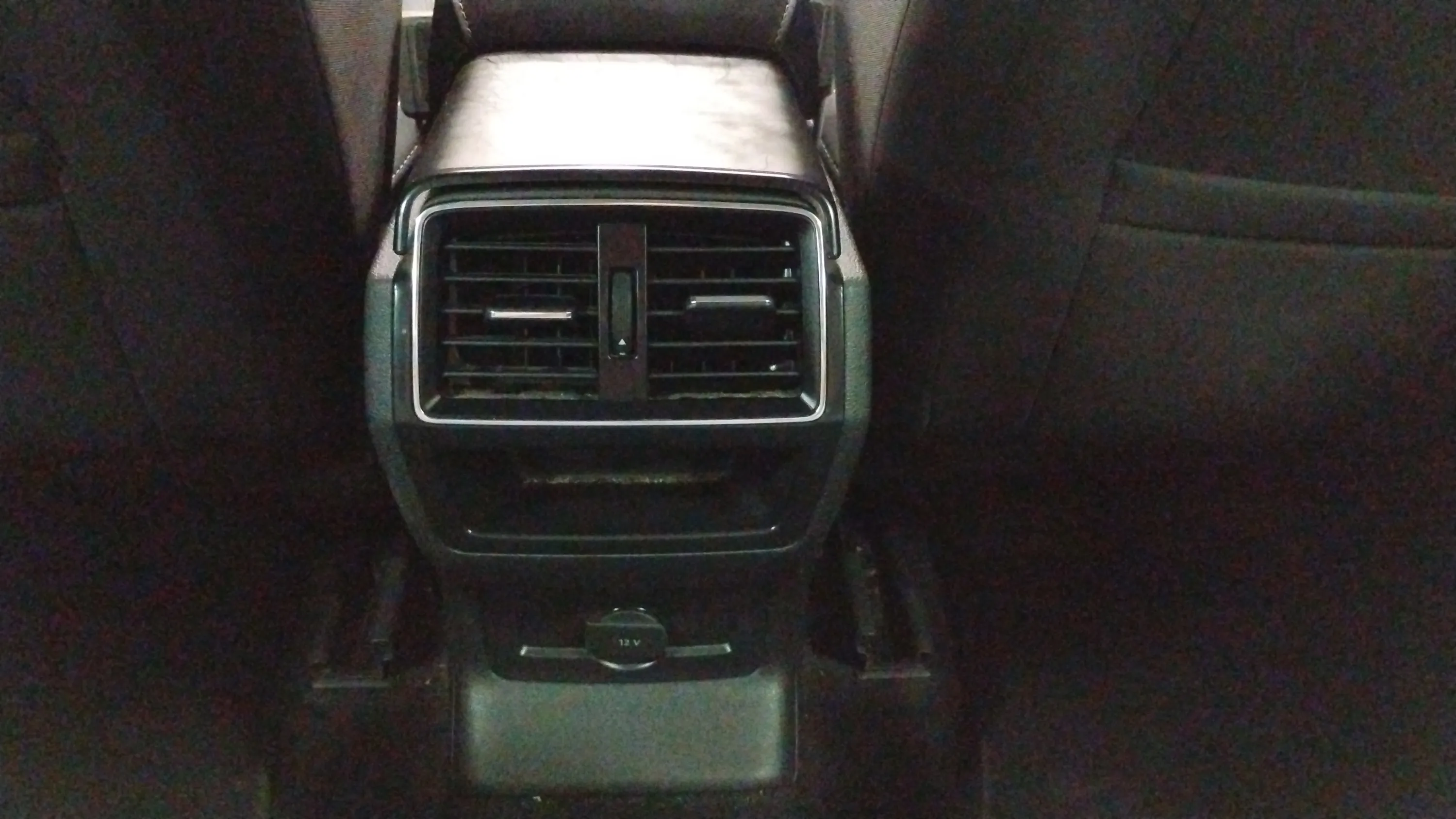 Škoda Karoq 1.5 TSI DSG ACT Design - foto 16