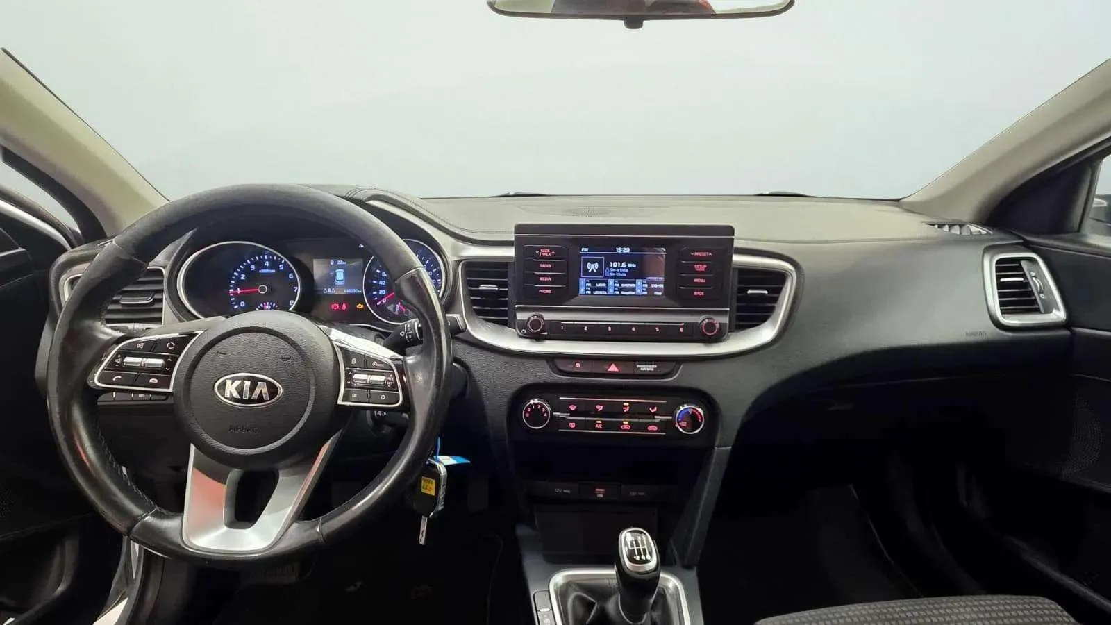 Kia Ceed 1.0 T-GDi Concept - foto 21