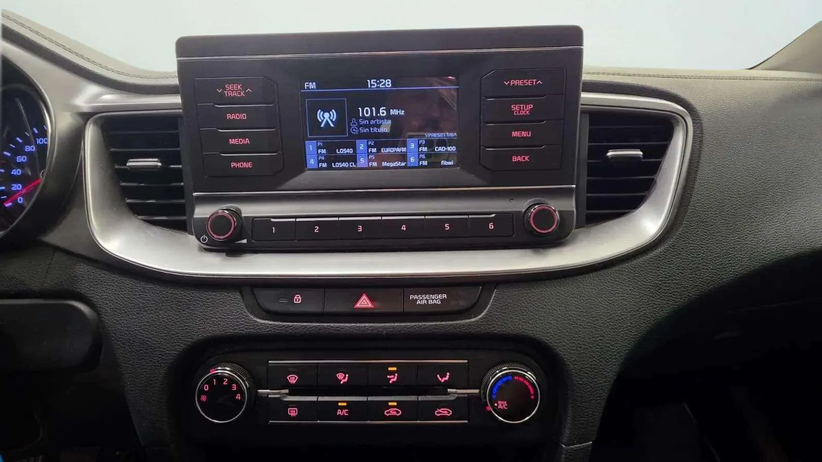 Kia Ceed 1.0 T-GDi Concept - foto 16