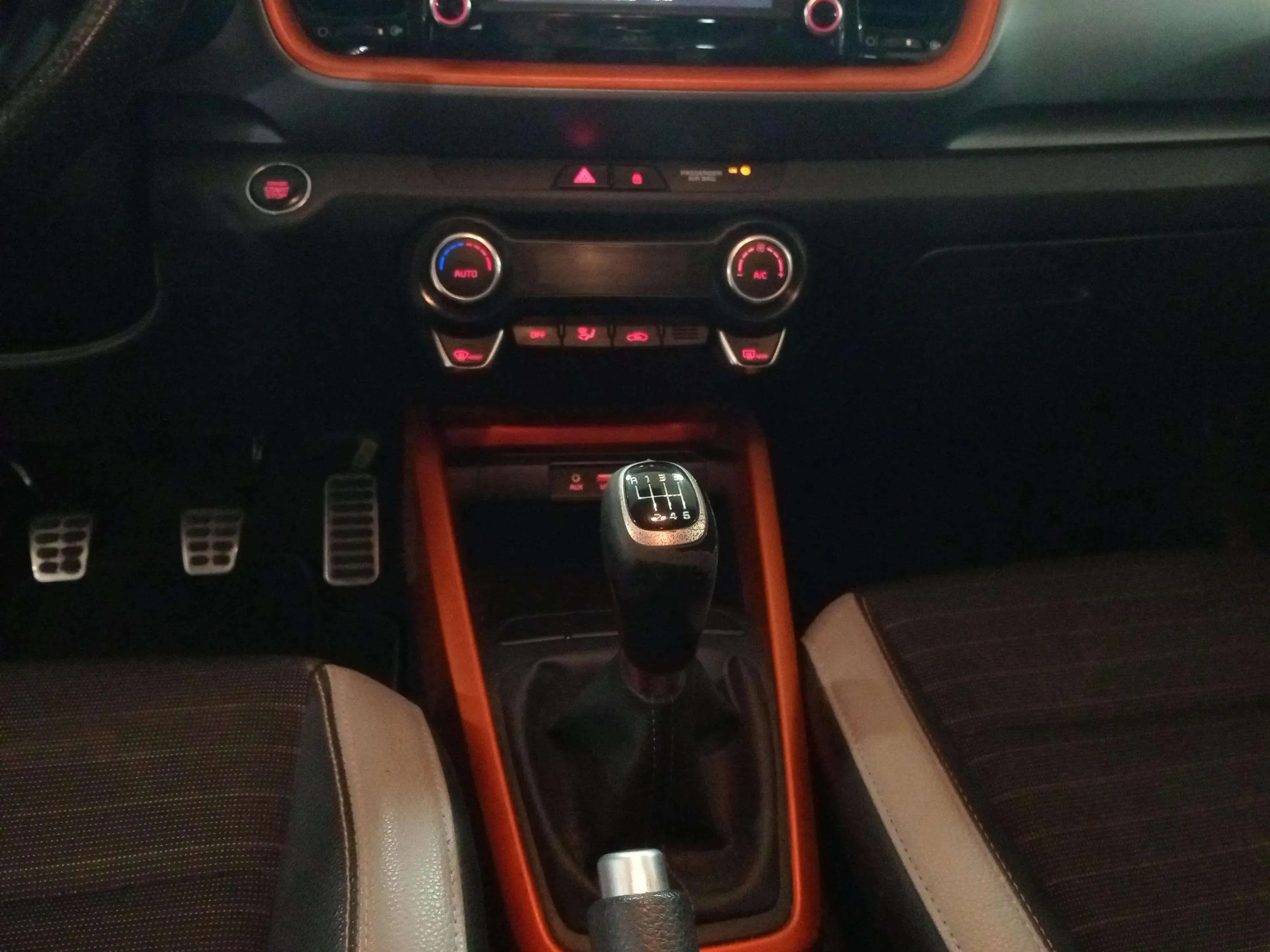 Kia Stonic 1.0 T-GDi Drive Eco-Dynam - foto 10