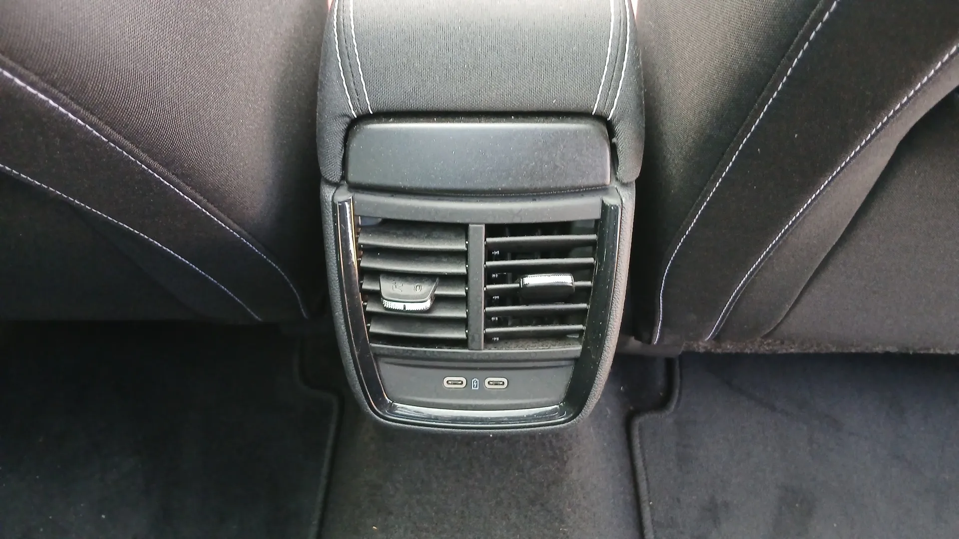 Škoda Kamiq 1.5 TSI DSG Montecarlo - foto 22