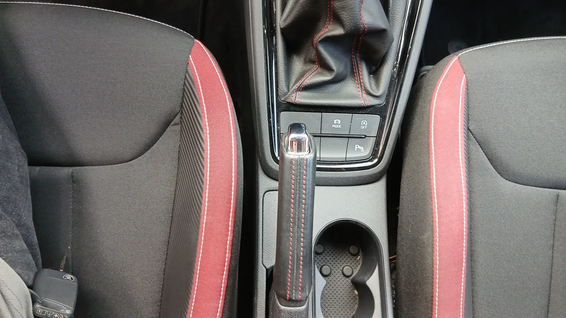 Škoda Kamiq 1.5 TSI DSG Montecarlo - foto 15