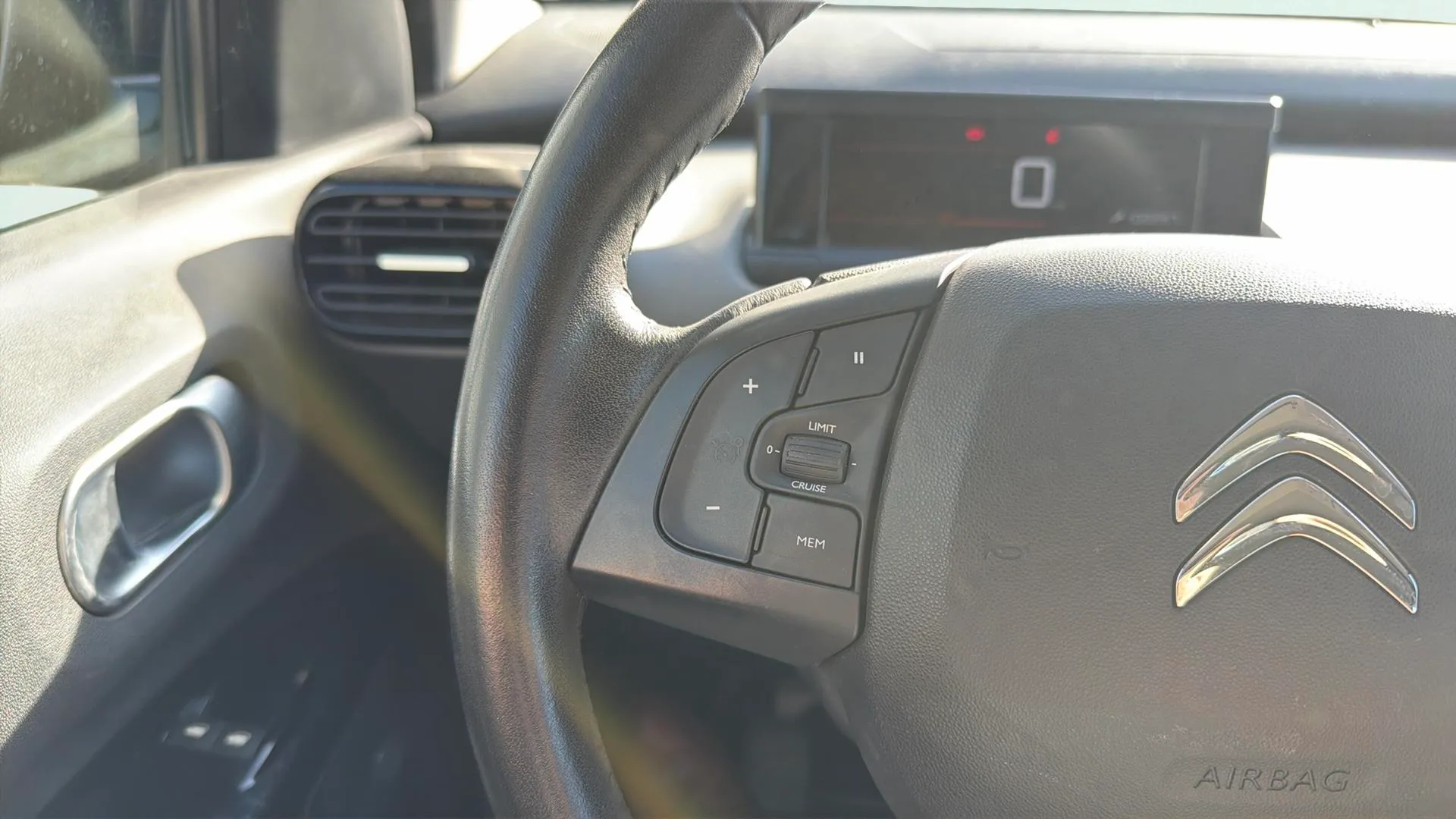 Citroën C4 Cactus BlueHDi 100 Feel - foto 14