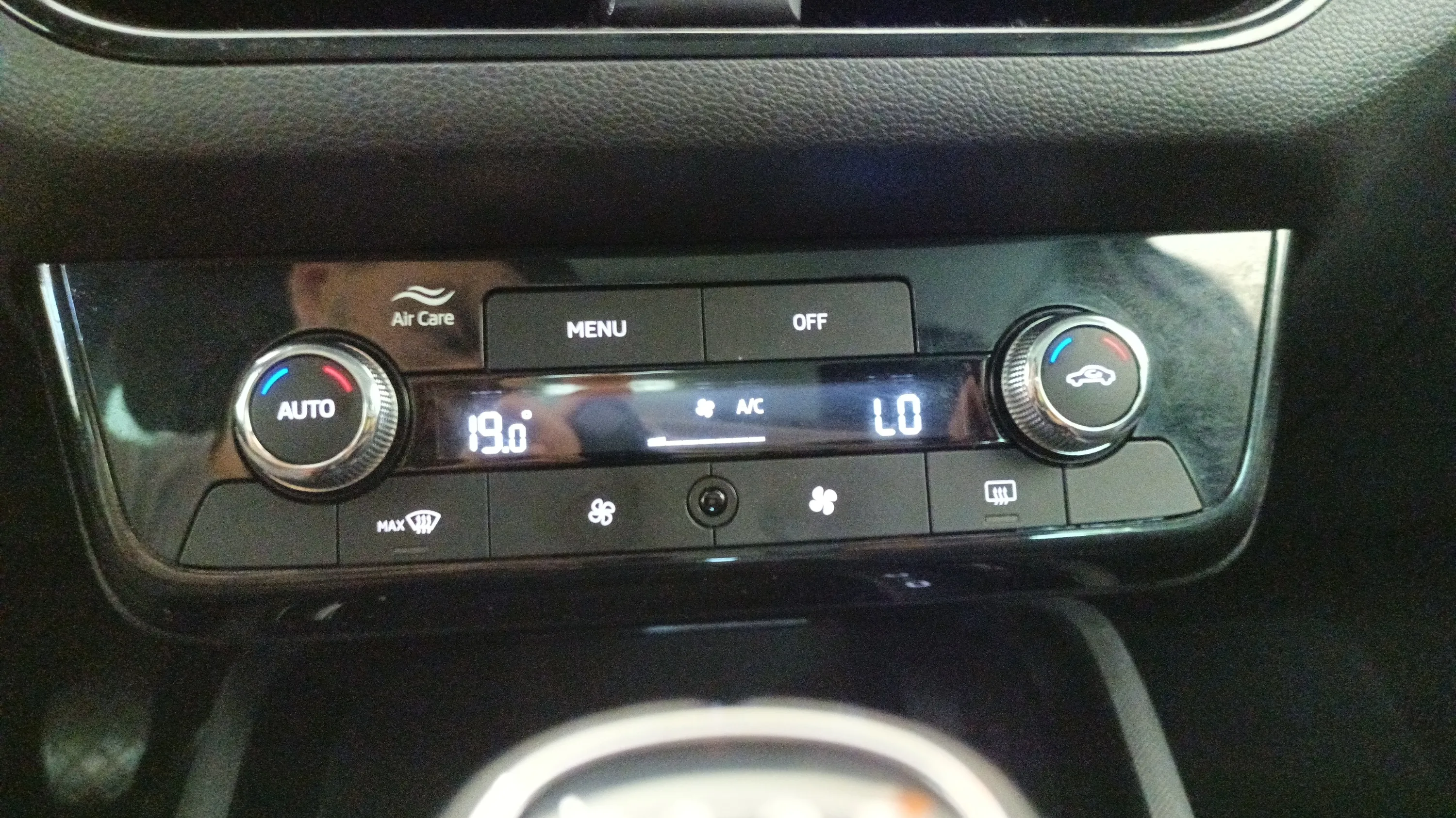Škoda Scala 1.0 TSI Selection - foto 22