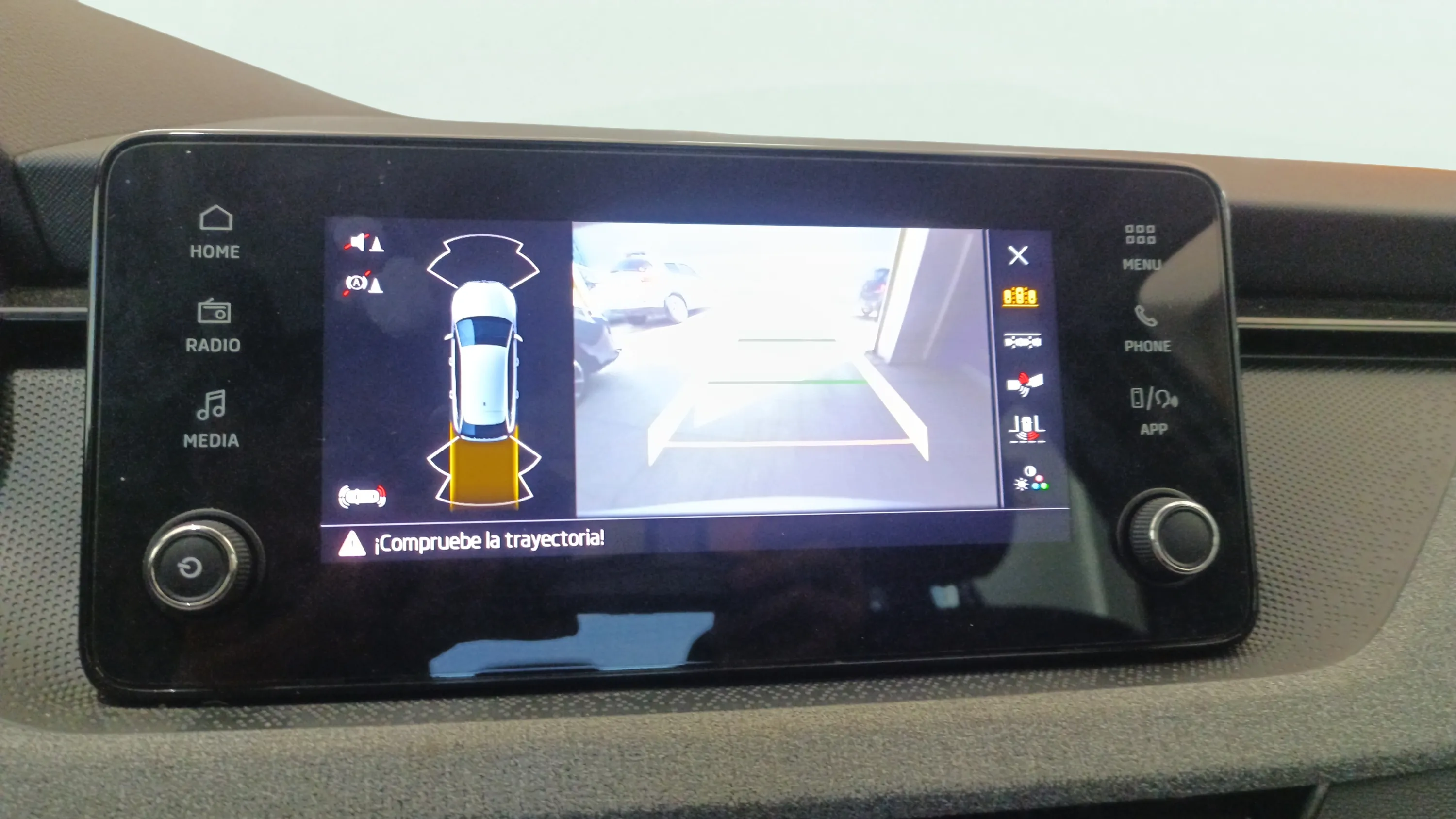 Škoda Scala 1.0 TSI Selection - foto 19