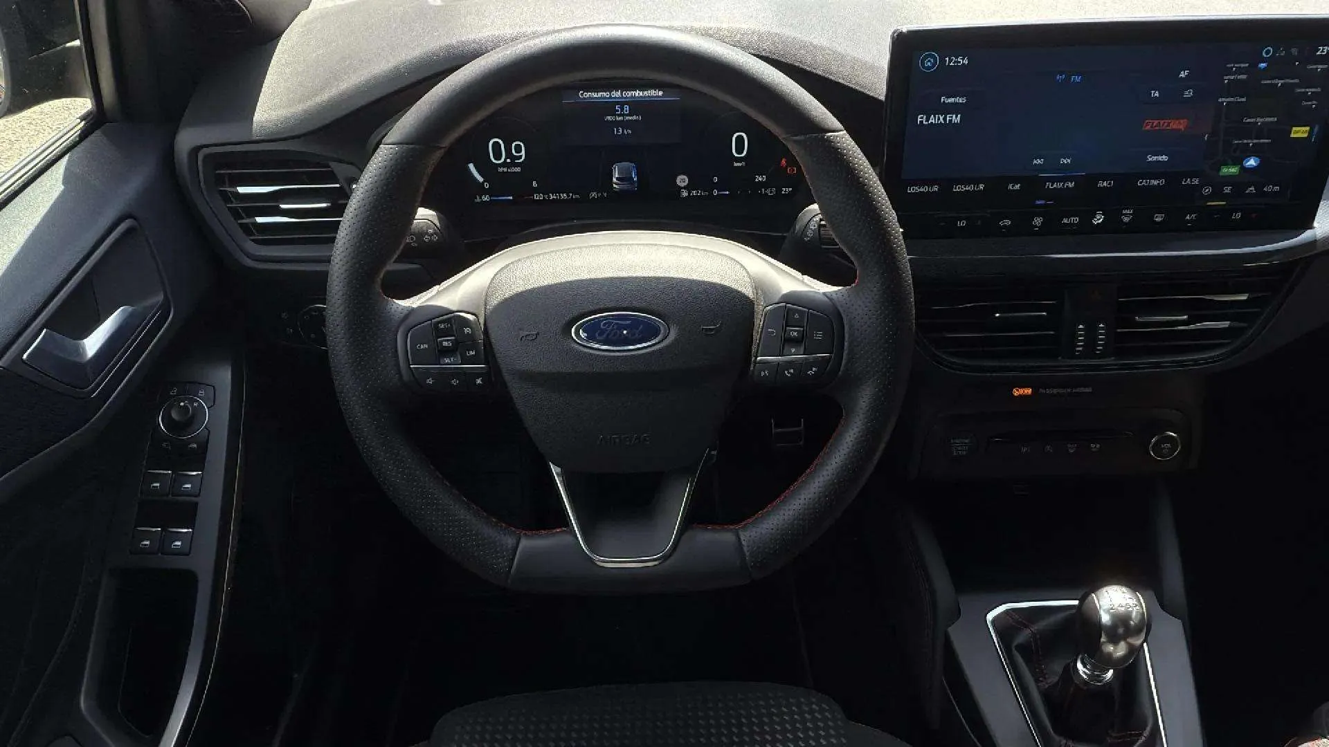 Ford Focus 1.0 EcoBoost ST-Line - foto 12