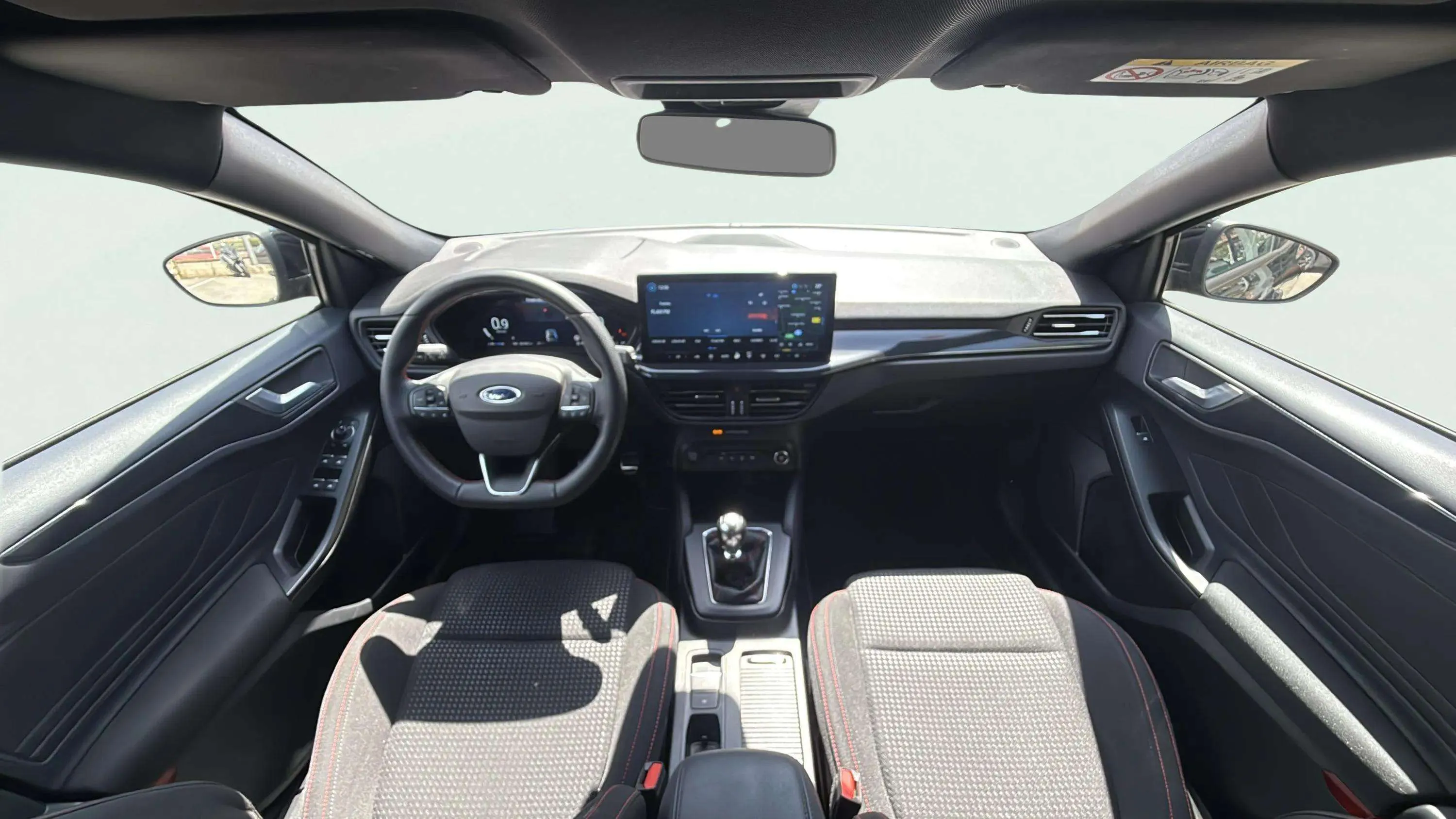 Ford Focus 1.0 EcoBoost ST-Line - foto 11