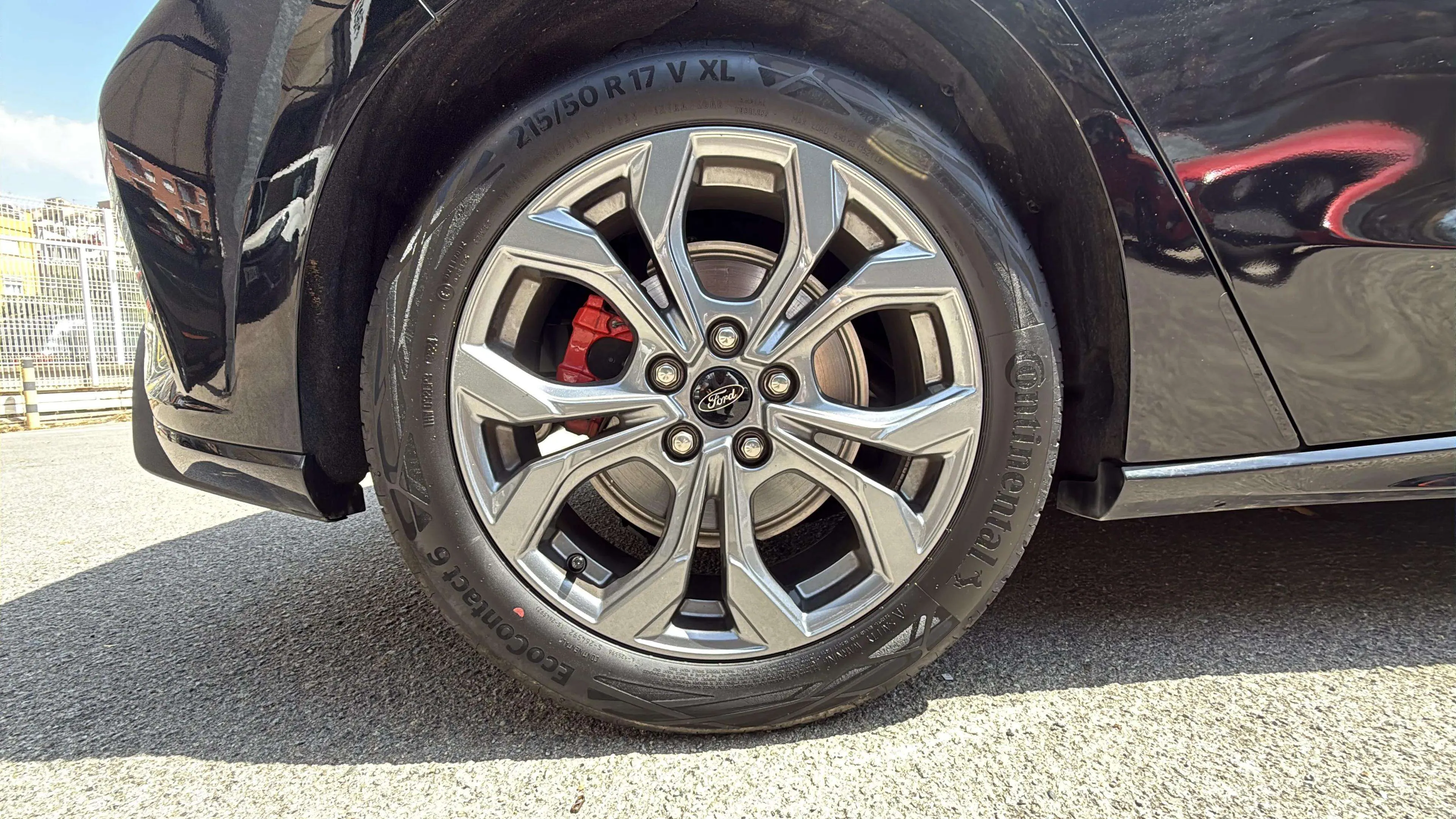 Ford Focus 1.0 EcoBoost ST-Line - foto 25