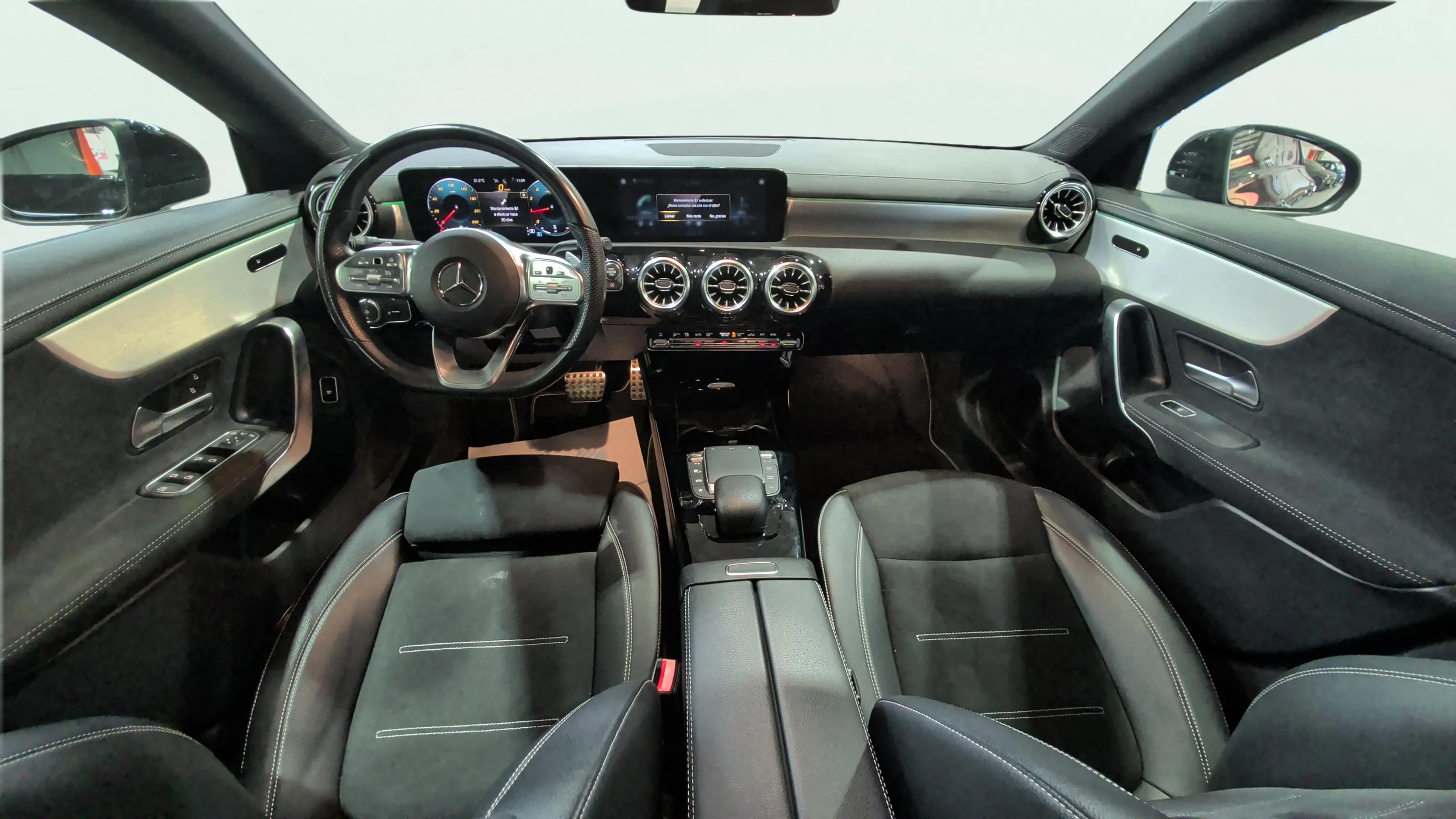 Mercedes-Benz CLA 200 - foto 17