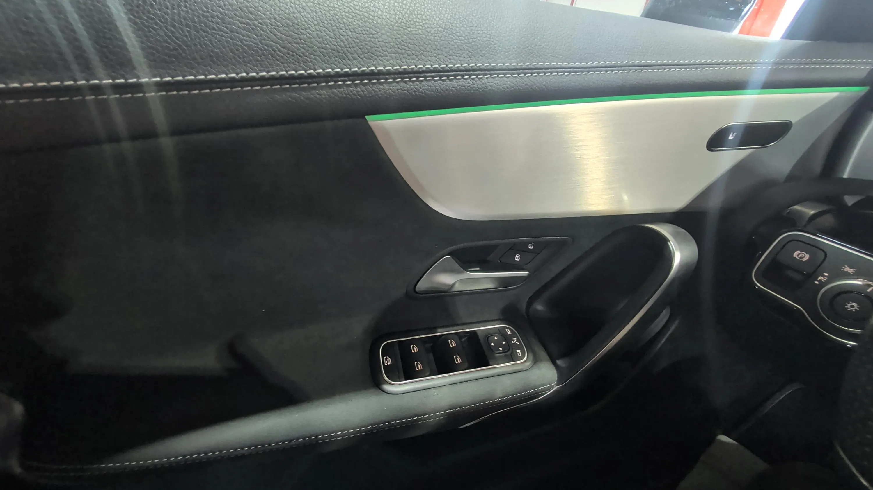 Mercedes-Benz CLA 200 - foto 11