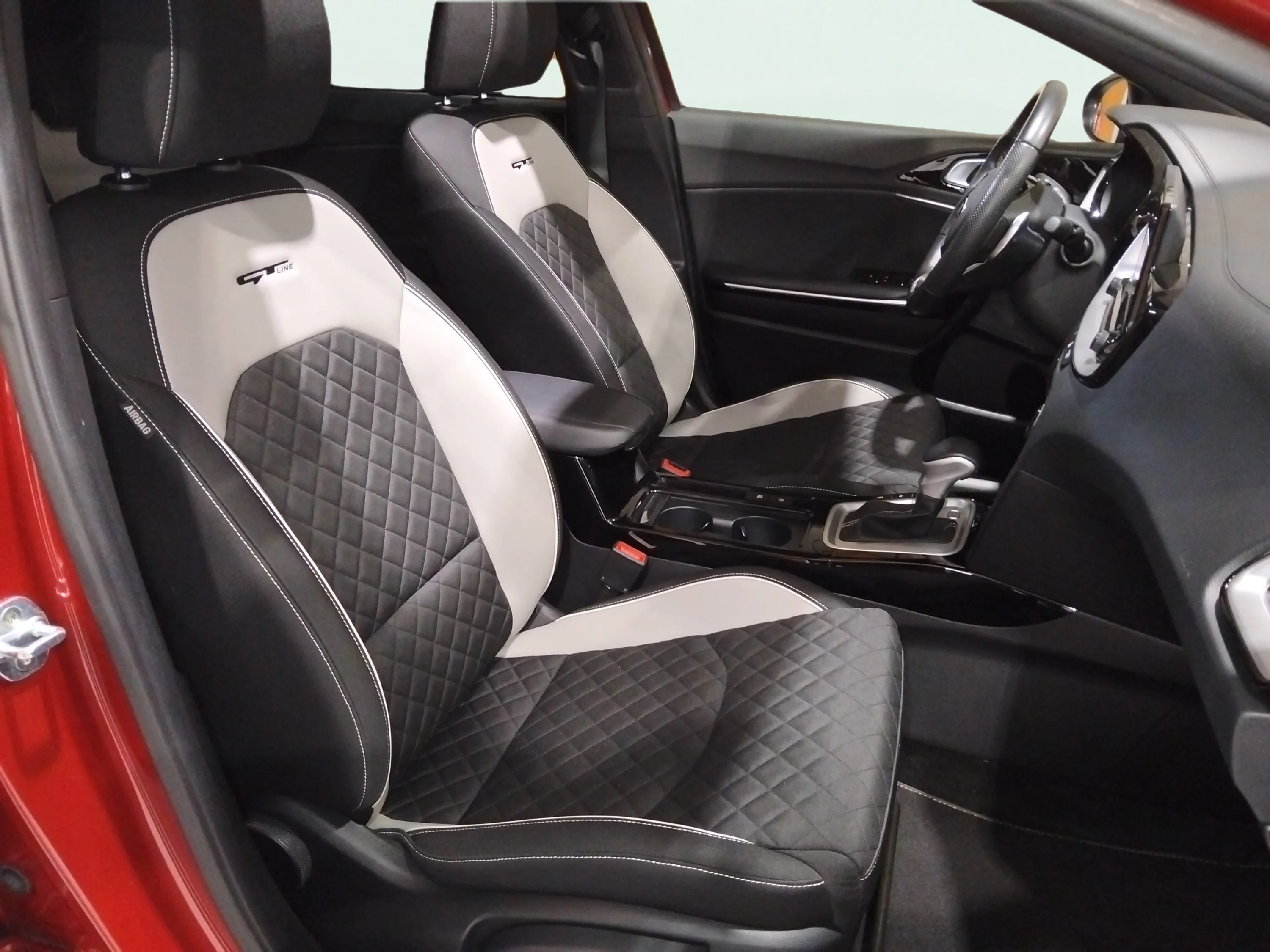 Kia Ceed 1.5 MHEV GT Line DCT - foto 13