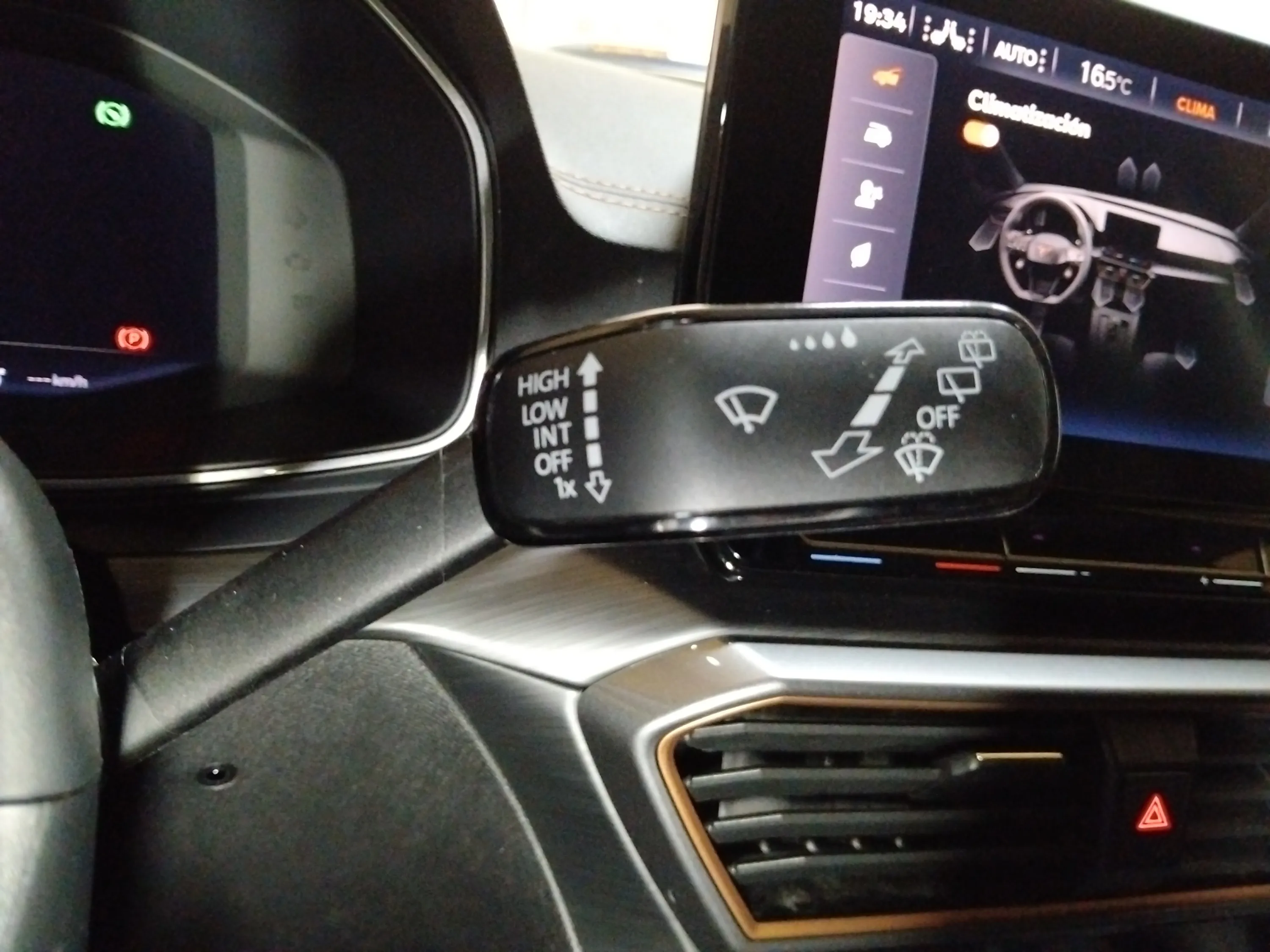 Cupra Formentor 1.5 TSI DSG - foto 26