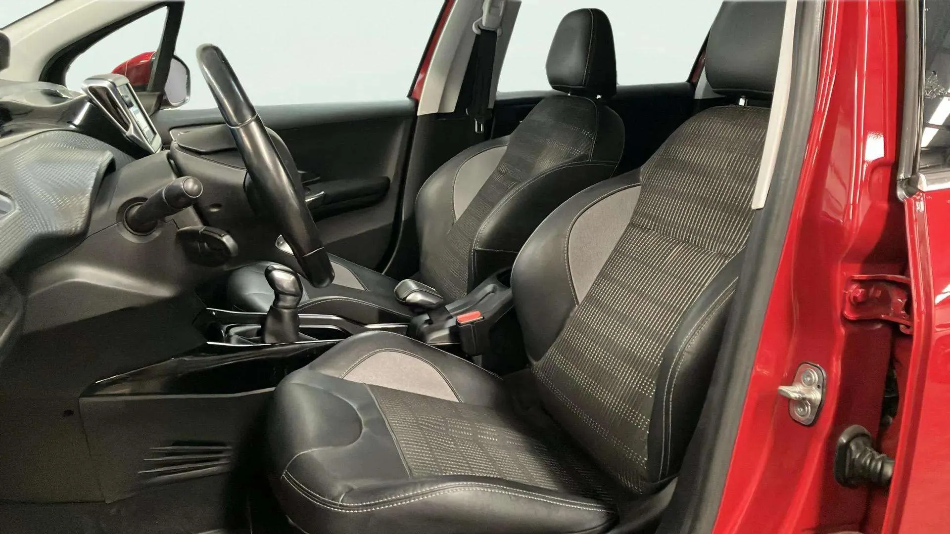 Peugeot 2008 Allure 1.2 PureTech - foto 12