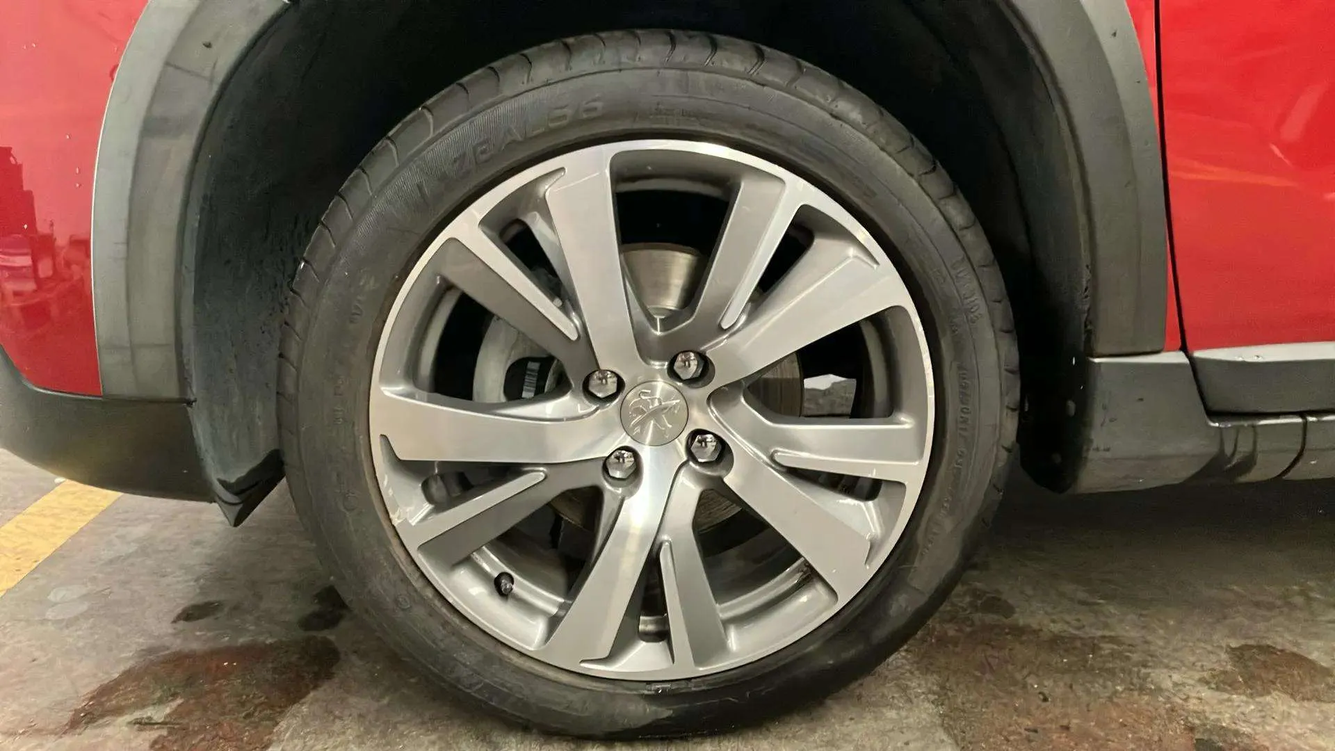 Peugeot 2008 Allure 1.2 PureTech - foto 20