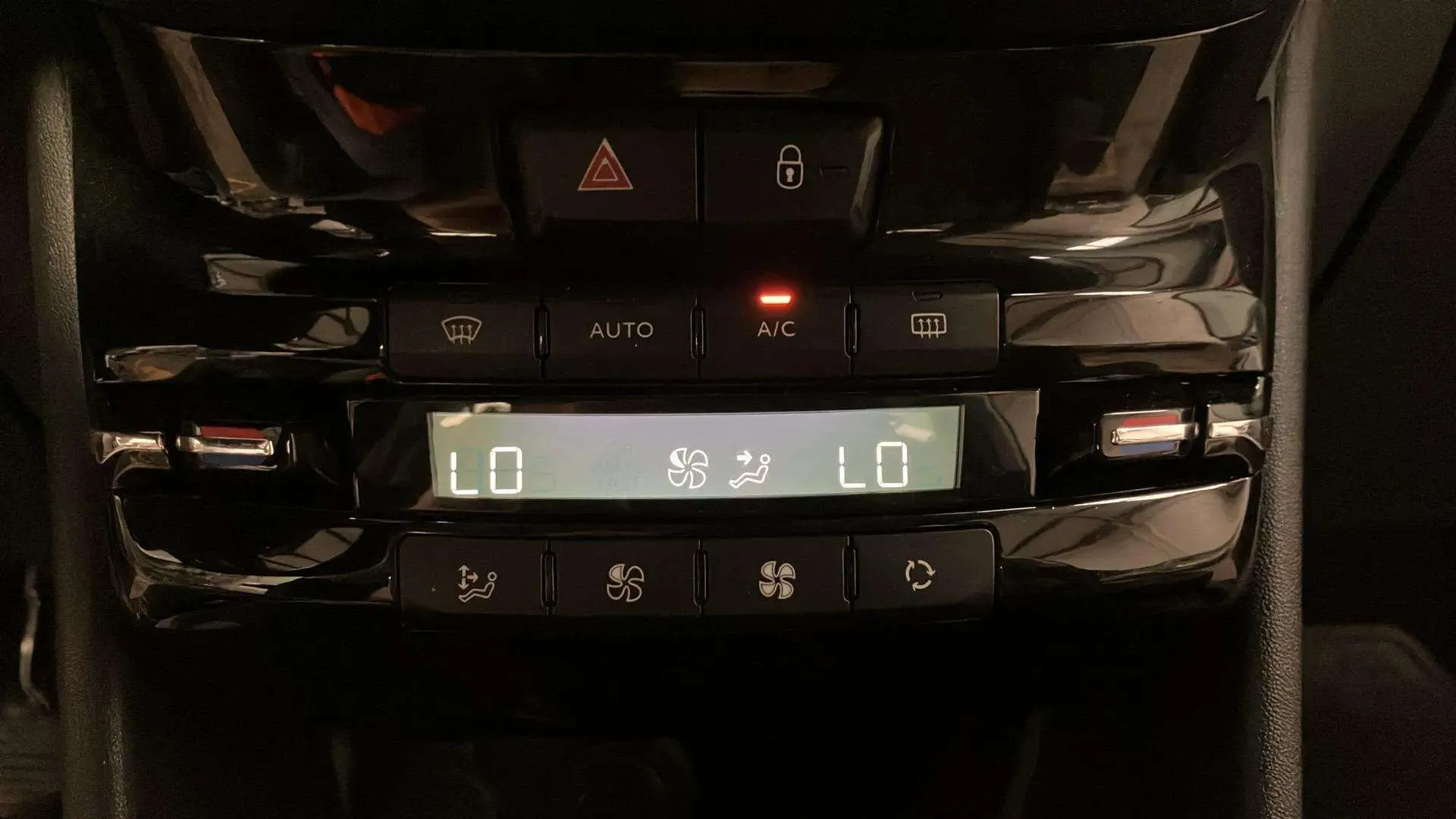 Peugeot 2008 Allure 1.2 PureTech - foto 18