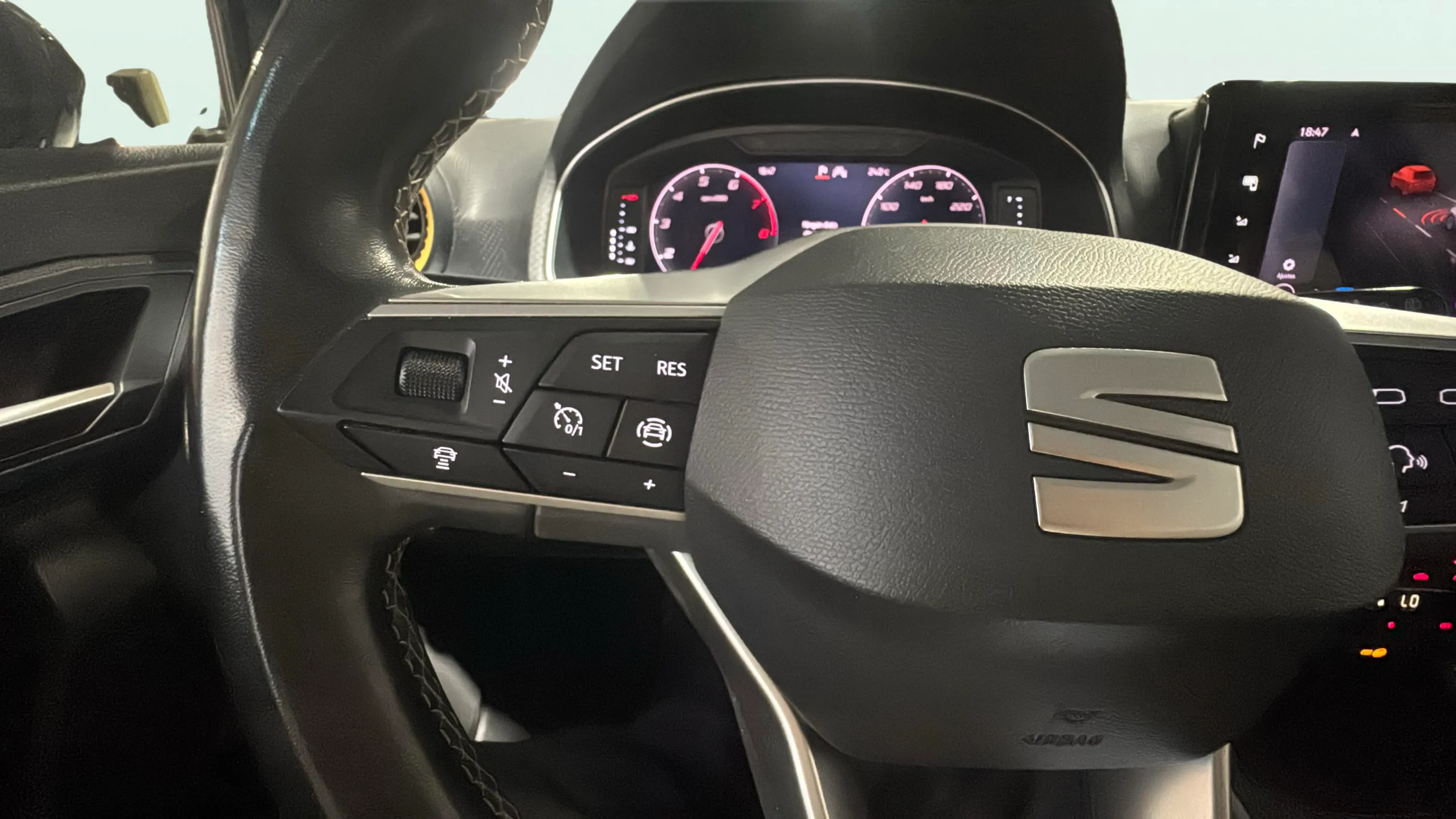 SEAT Arona 1.0 TSI Style - foto 18