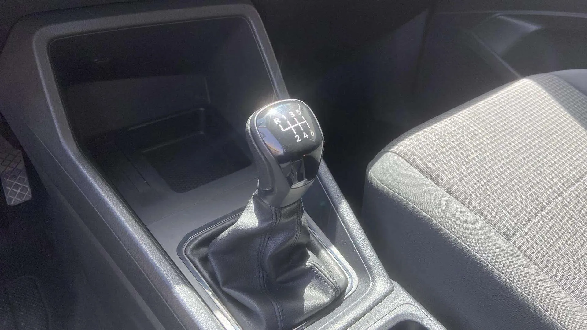 Volkswagen Caddy California 2.0 TDI 4Motion - foto 19