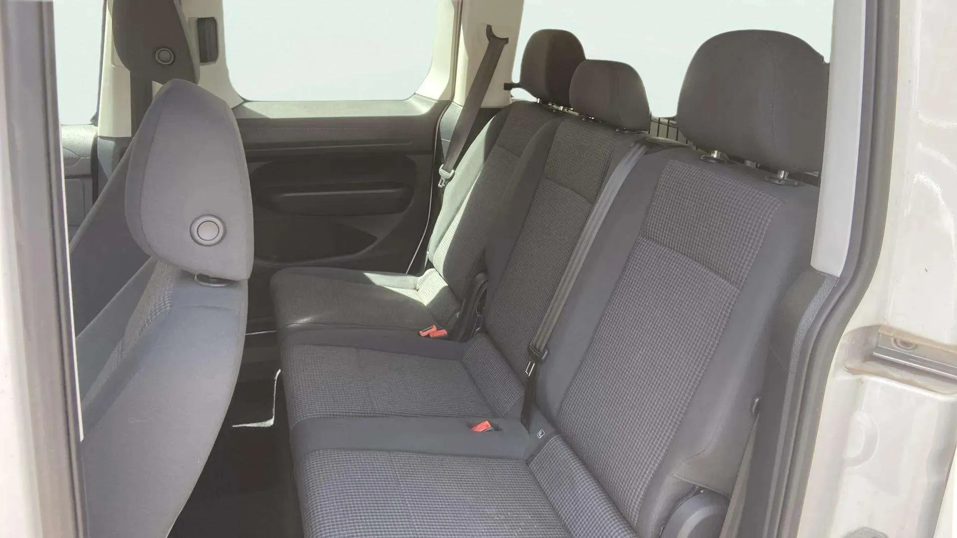 Volkswagen Caddy California 2.0 TDI 4Motion - foto 23