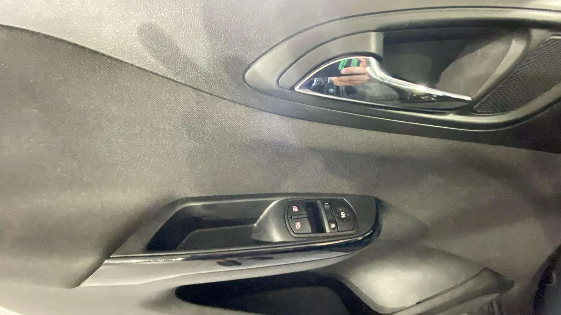 Opel Corsa 1.3 CDTi Color Edition - foto 18