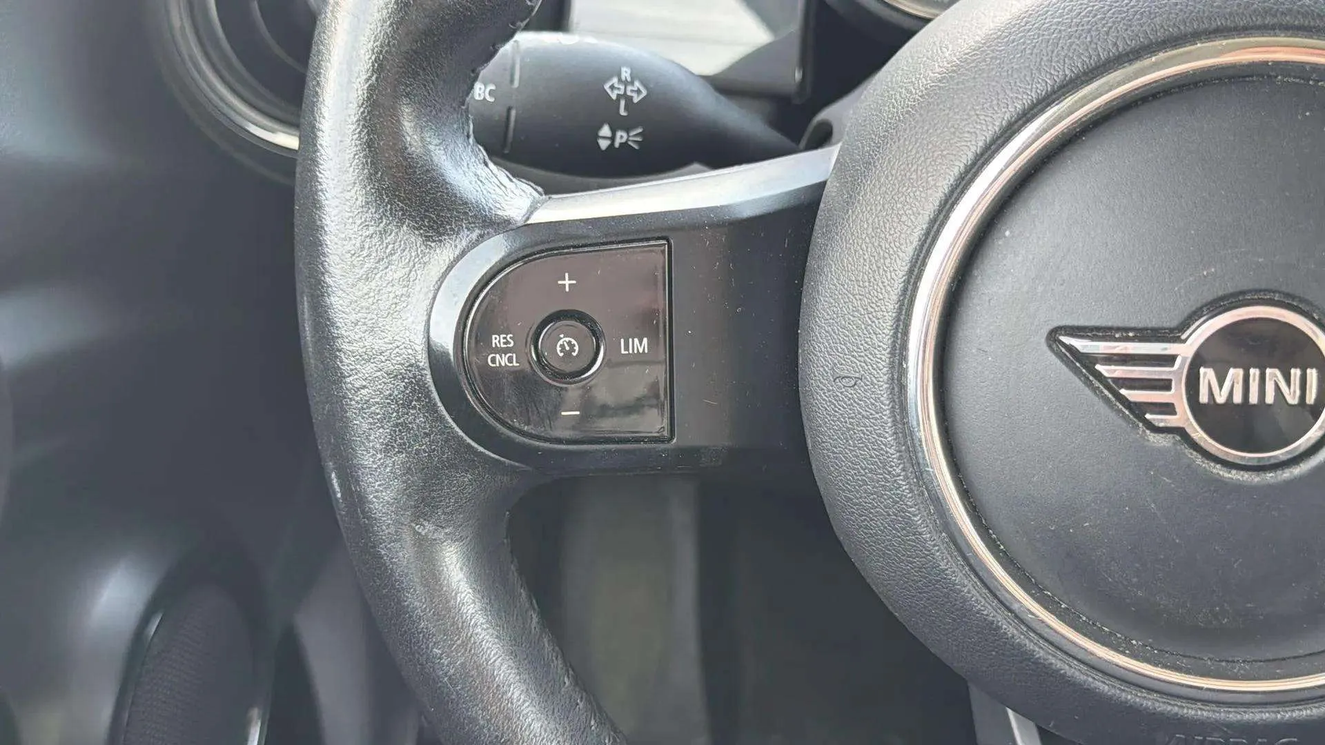MINI Cooper 5 Puertas - foto 12