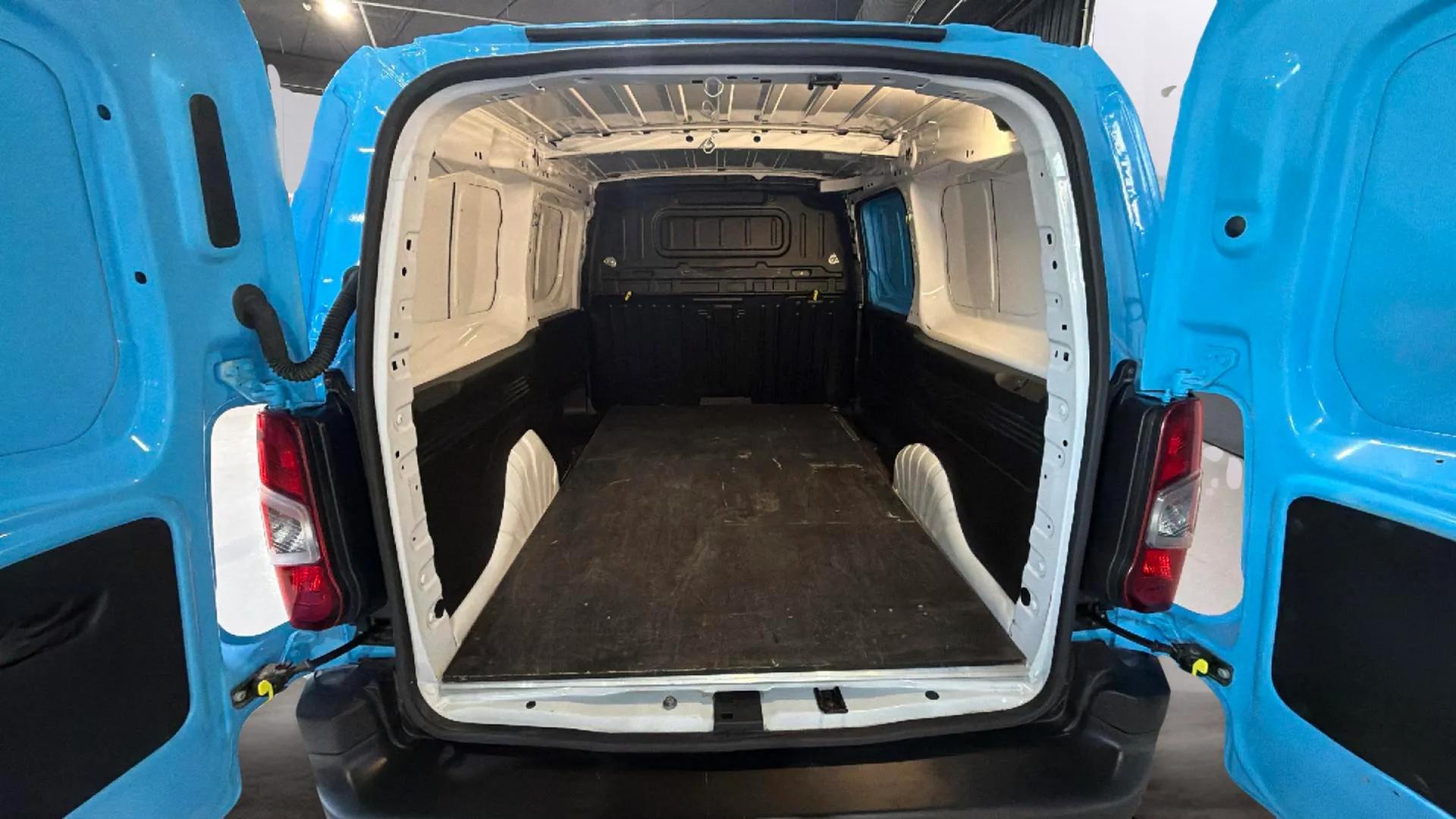 Toyota Proace City Combi N1 L2 1.5D VX - foto 22