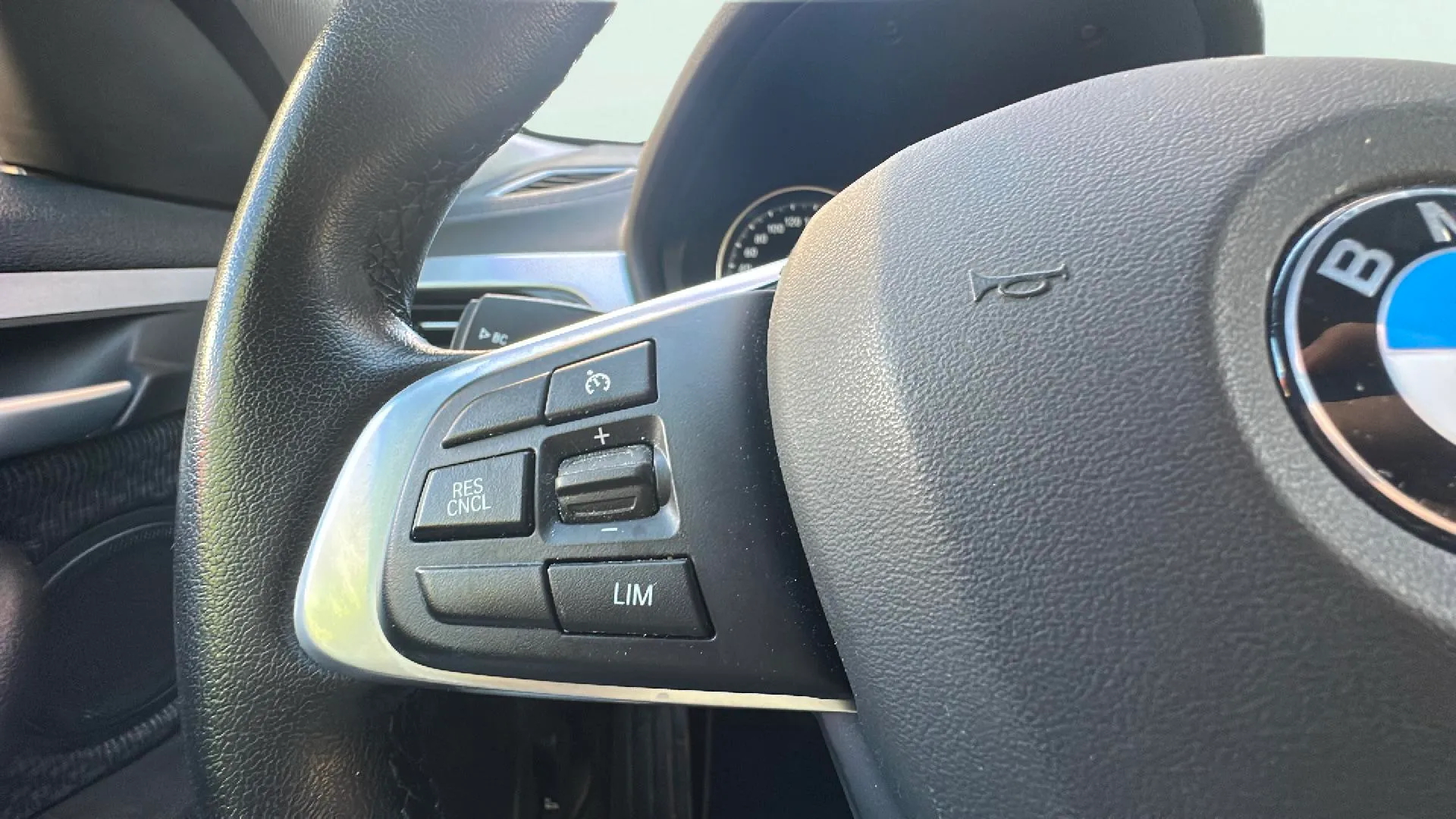 BMW X2 sDrive18d - foto 22
