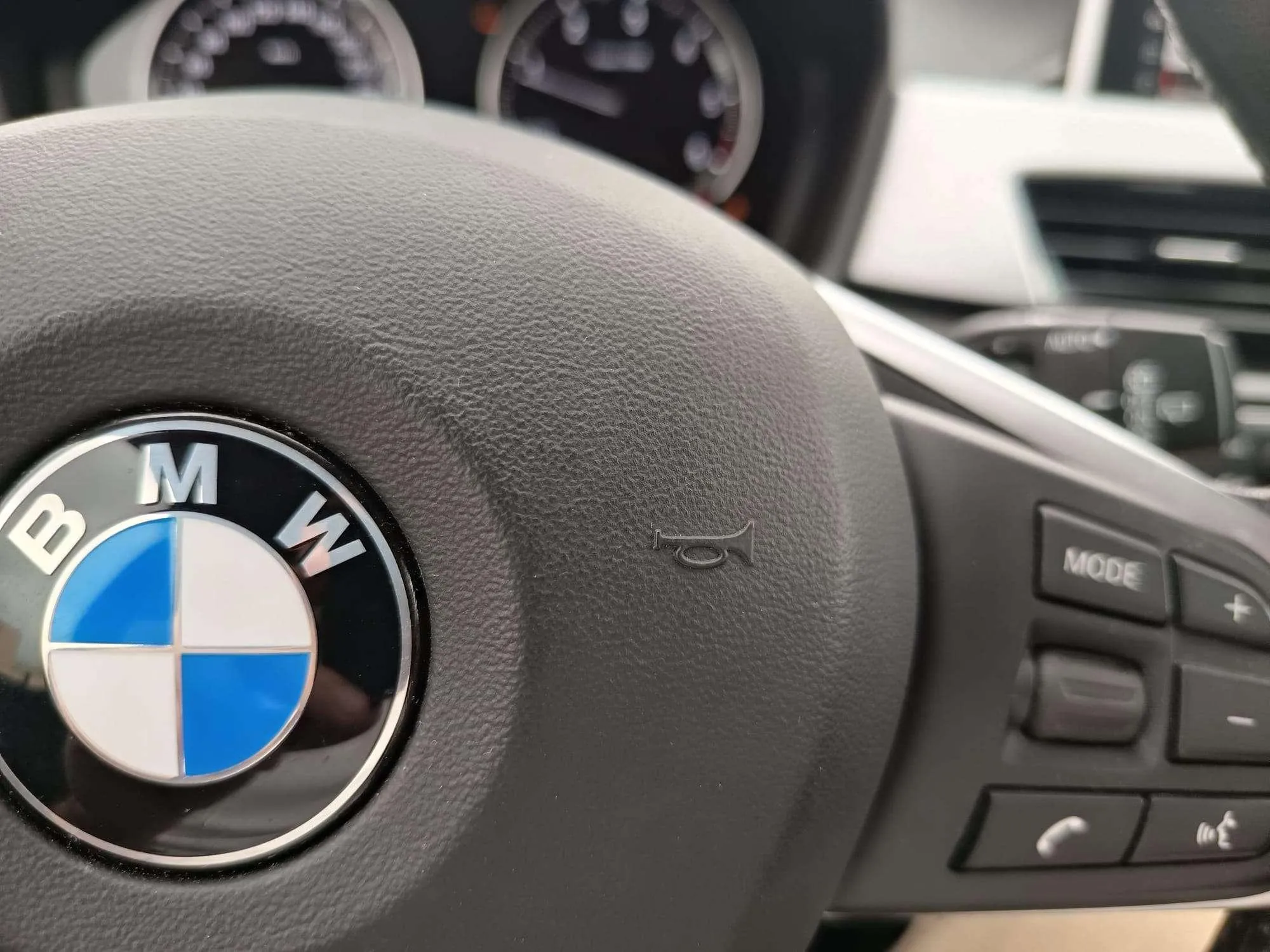BMW X1 sDrive18d - foto 13