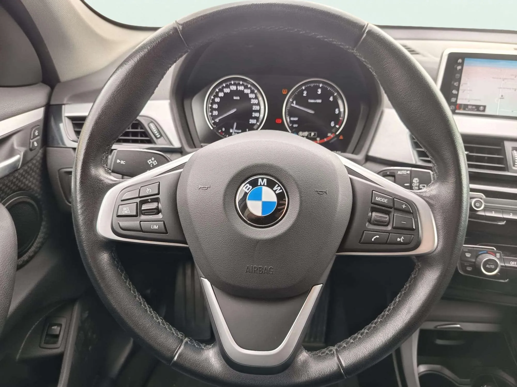 BMW X1 sDrive18d - foto 11