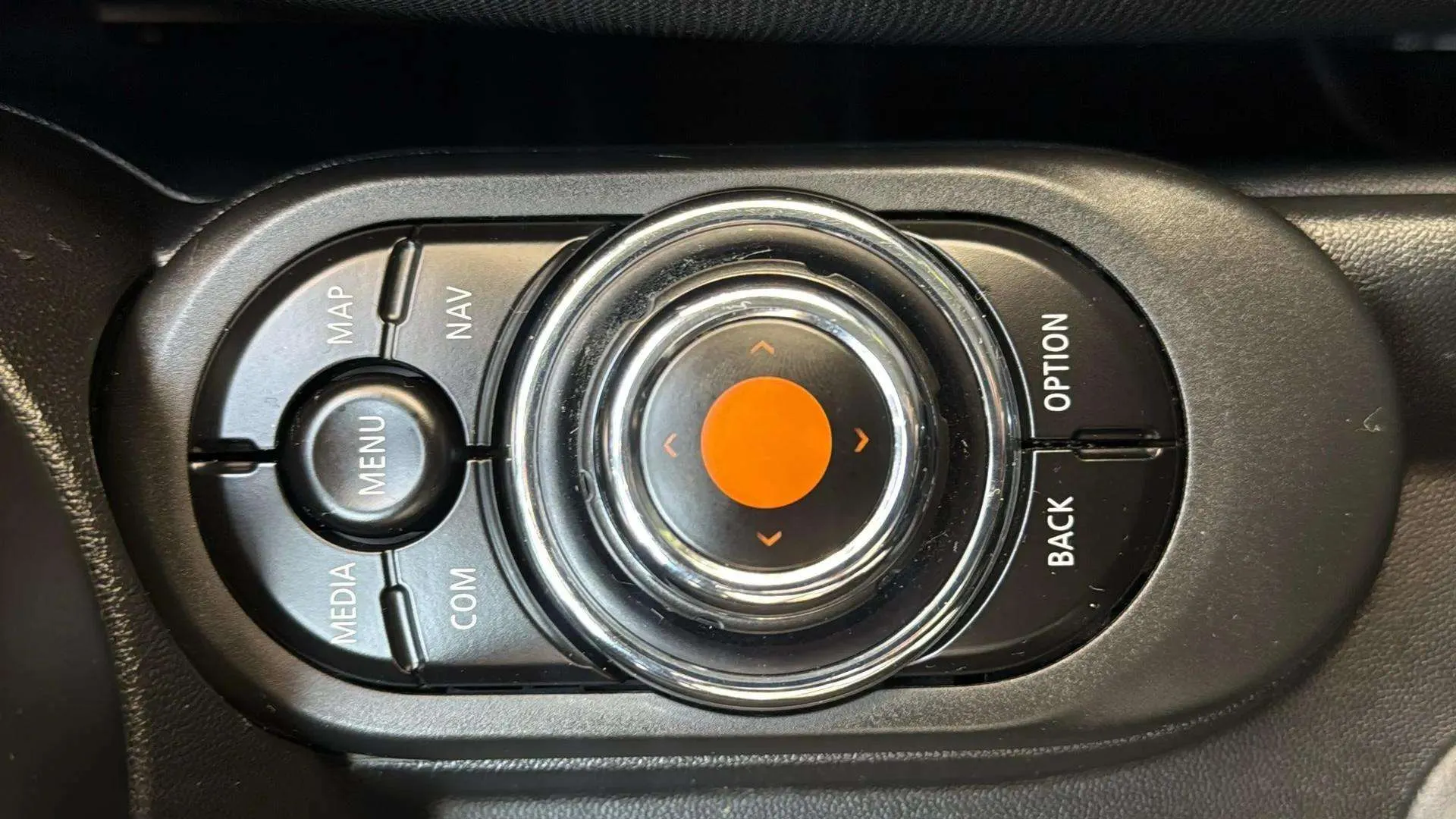 MINI Cooper 1.5cm³ - foto 17