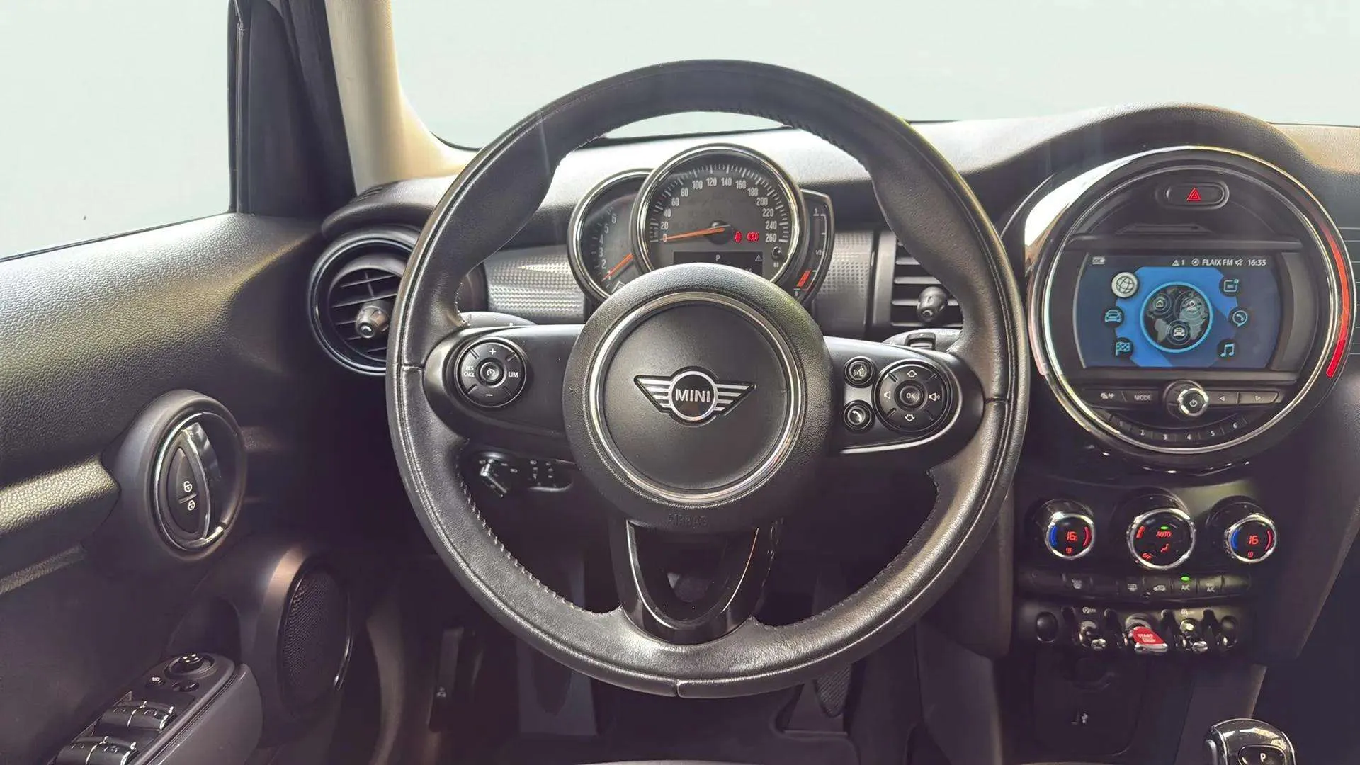 MINI Cooper 1.5cm³ - foto 11