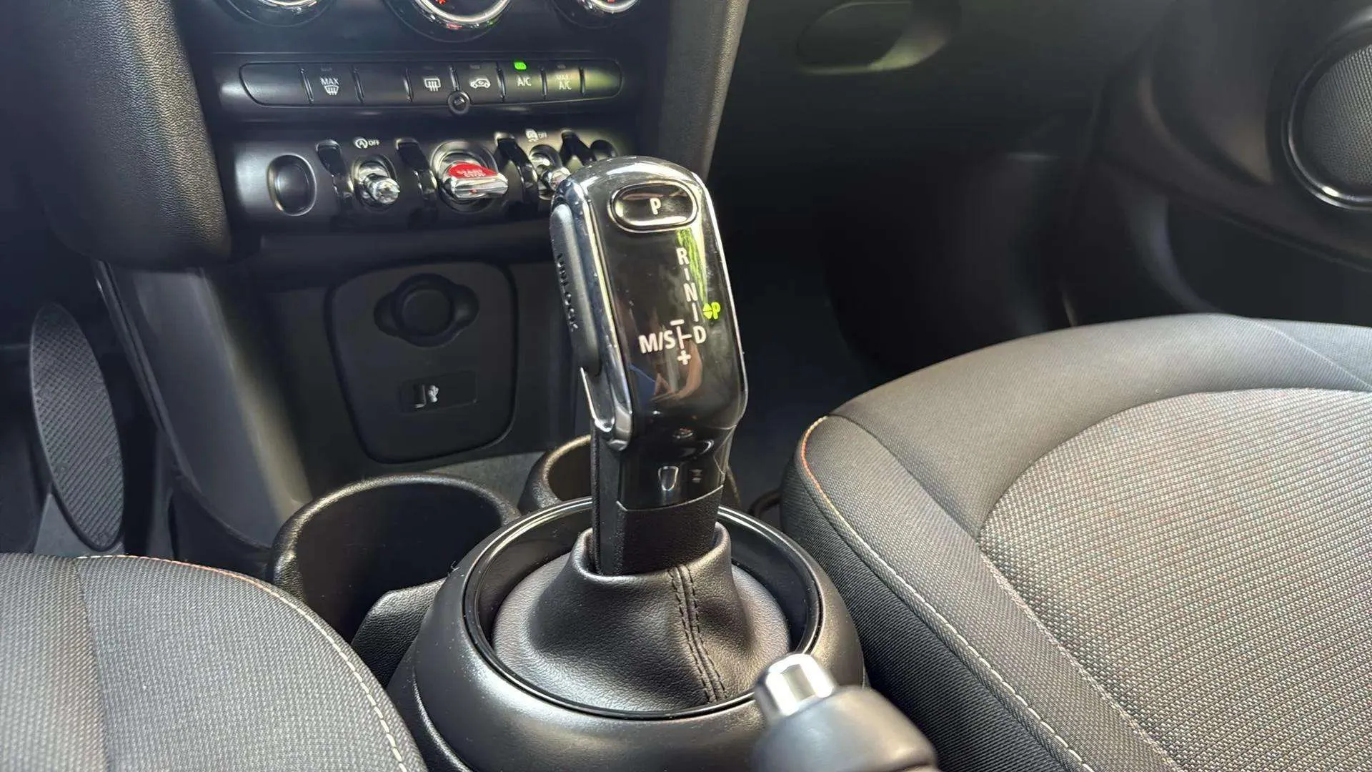 MINI Cooper 1.5cm³ - foto 13
