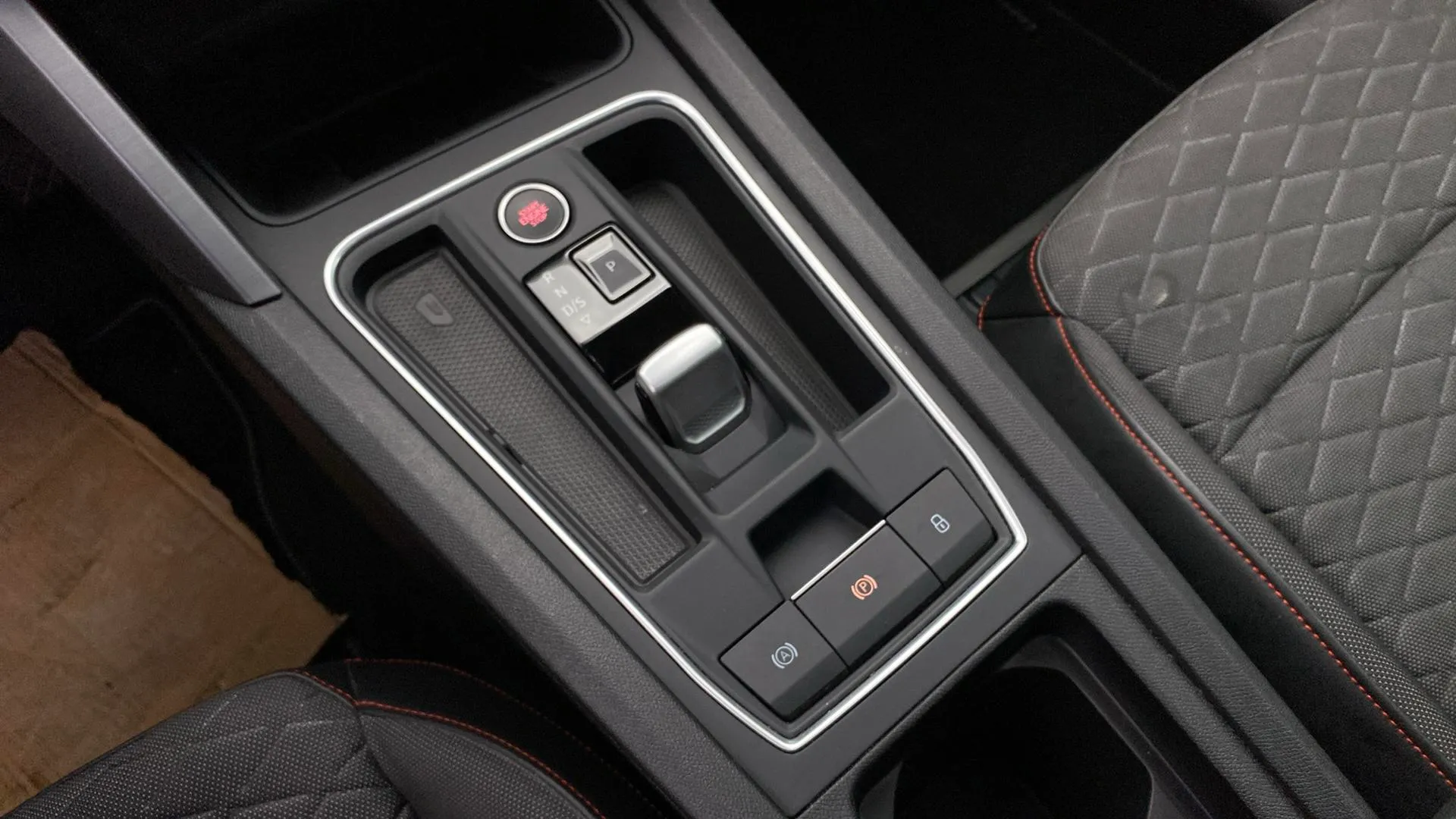 SEAT León SP 1.5 eTSI DSG FR - foto 21