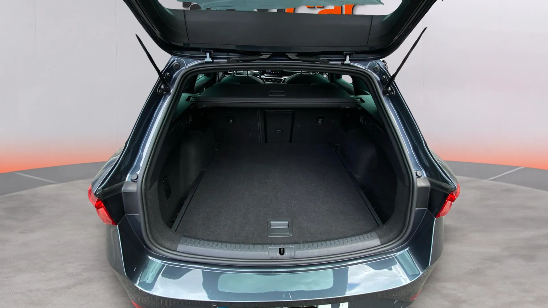 SEAT León SP 1.5 eTSI DSG FR - foto 9