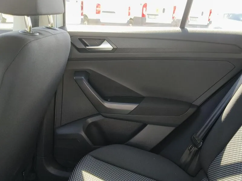 Volkswagen T-Roc 2.0 TDI - foto 33