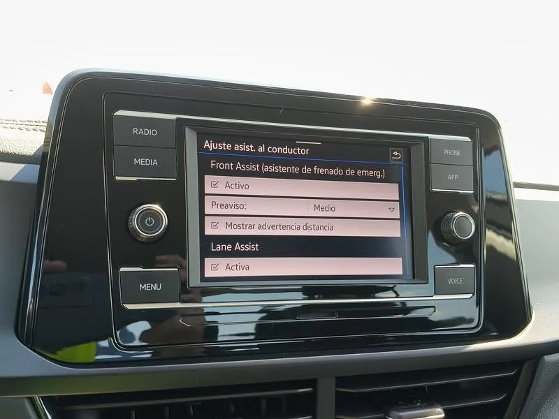 Volkswagen T-Roc 2.0 TDI - foto 18
