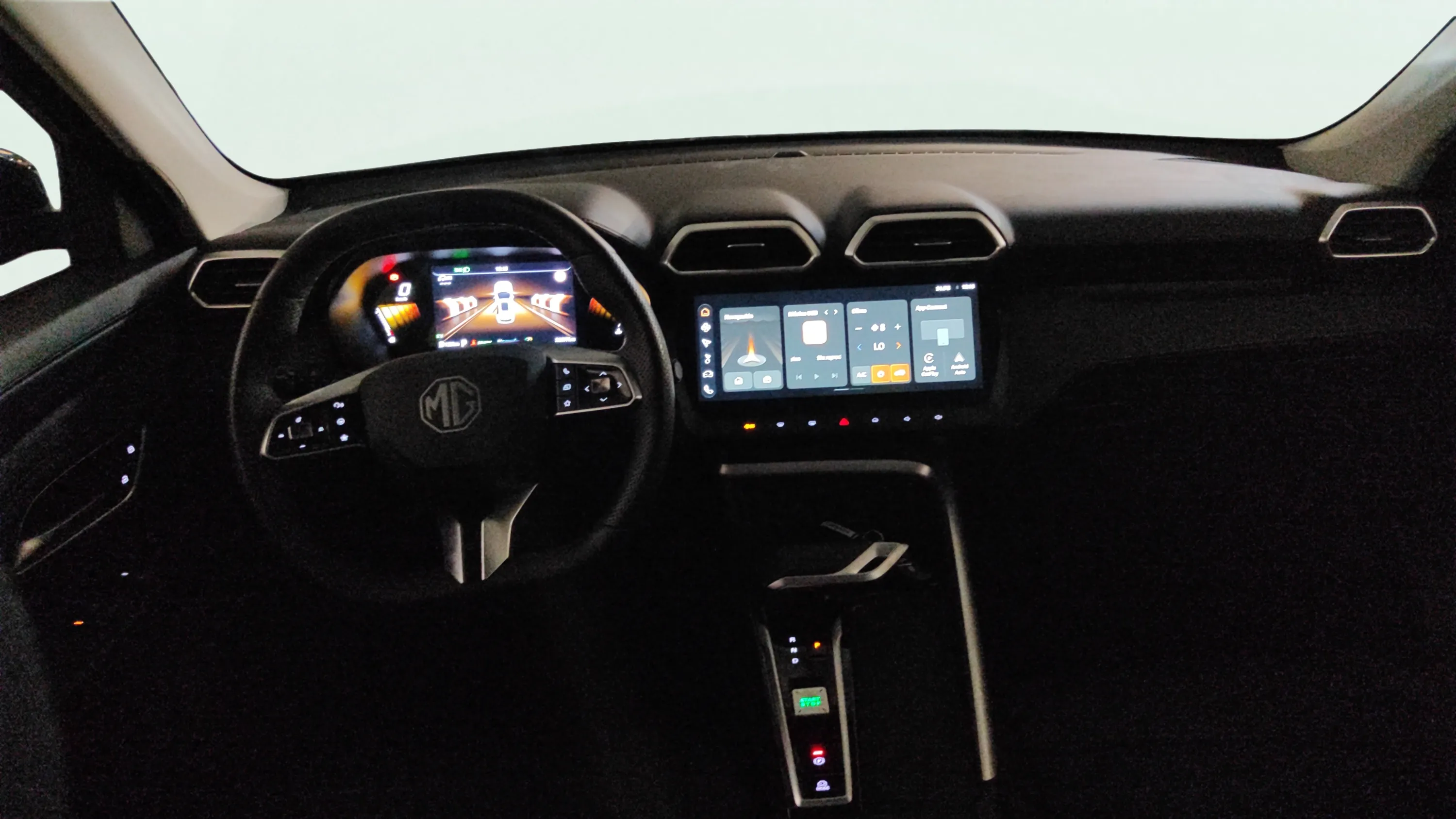 MG ZS Hybrid+ Luxury - foto 9