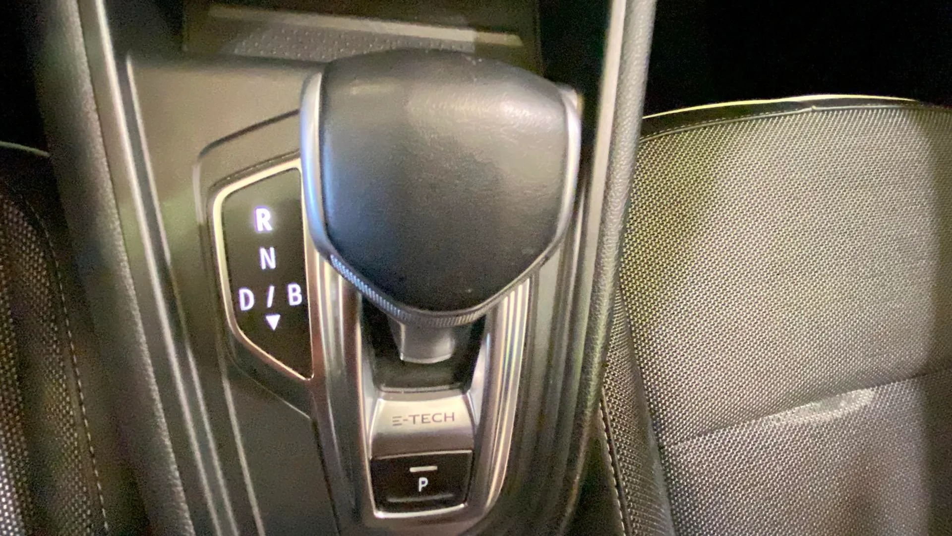 Renault Captur SL E-Tech Edition Híbrido enchuf. - foto 32