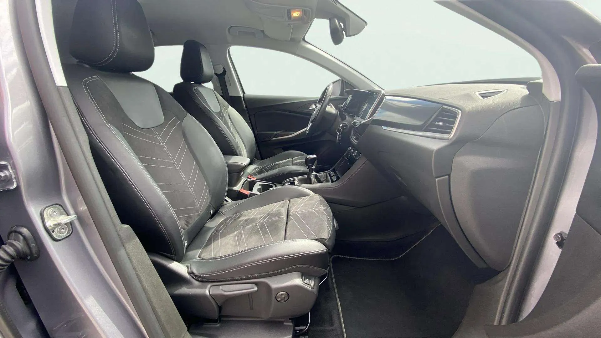 Opel Grandland 1.2T XHT MT6 GS - foto 17