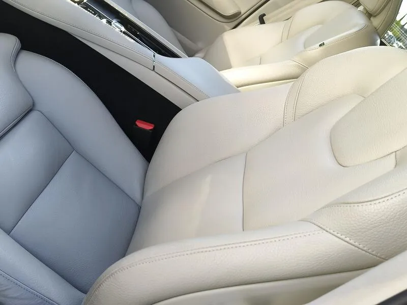 Volvo XC90 2.0 T8 AWD Plus Dark Recharge - foto 34